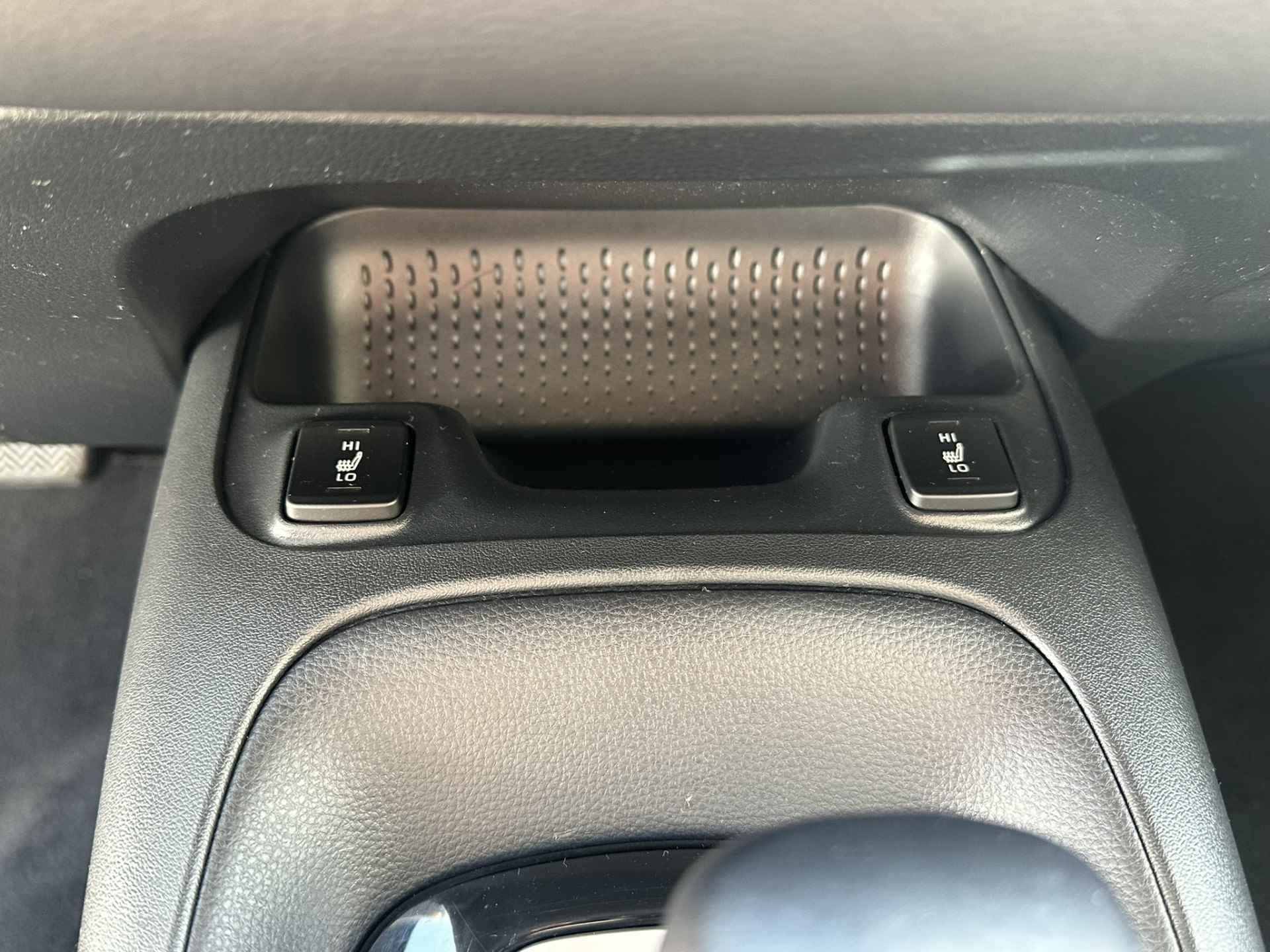 Suzuki Swace 1.8 Hybrid Select | LED | Apple Carplay | DAB+ | Adaptive Cruise | Camera | Stuur- en Stoelverwarming - 37/77
