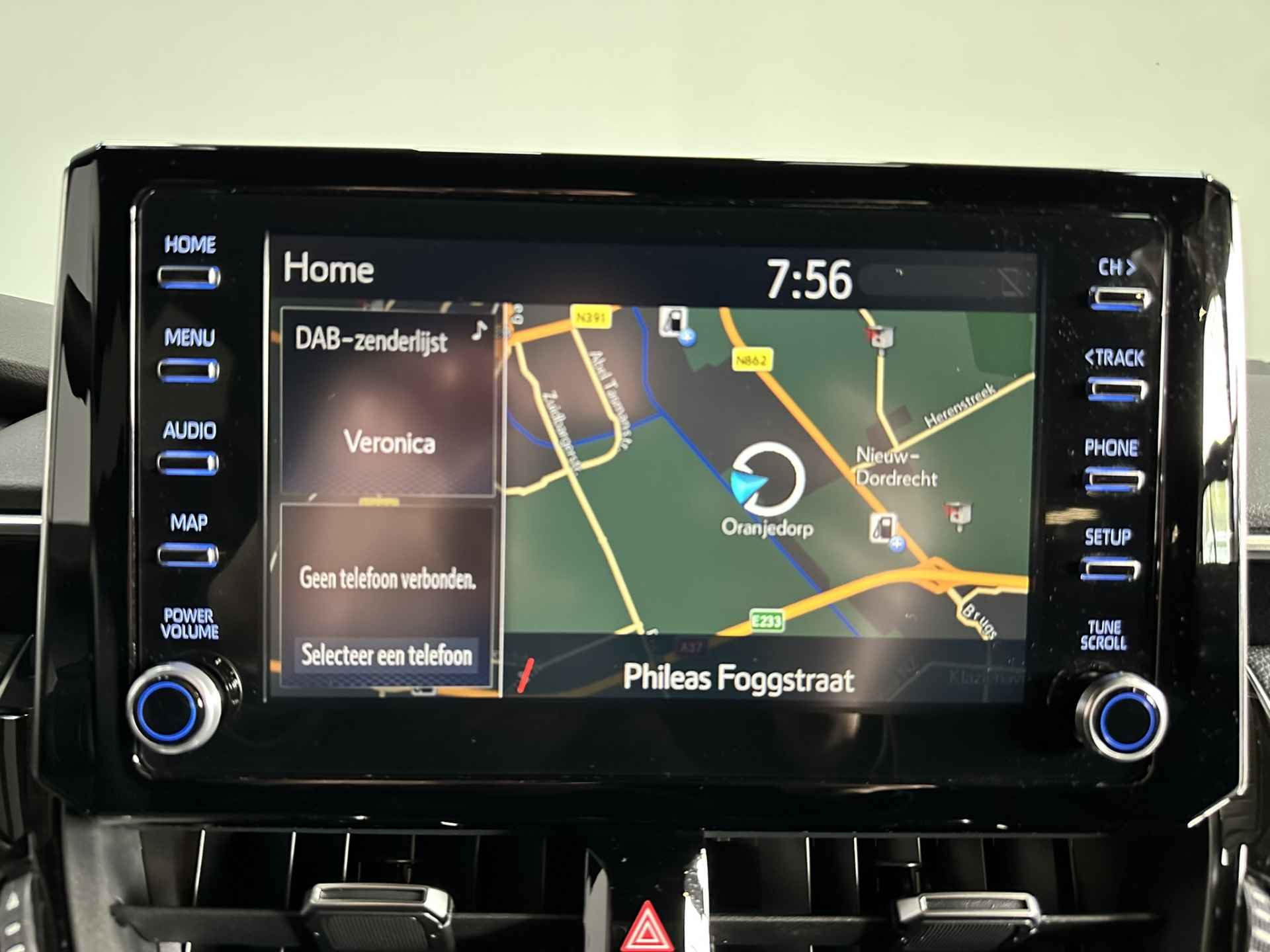 Toyota Corolla Touring Sports 1.8 Hybrid Active LED | Camera | Adaptive cruise | Navigatie | Apple Carplay Android Auto | Isofix | NAP | - 18/38