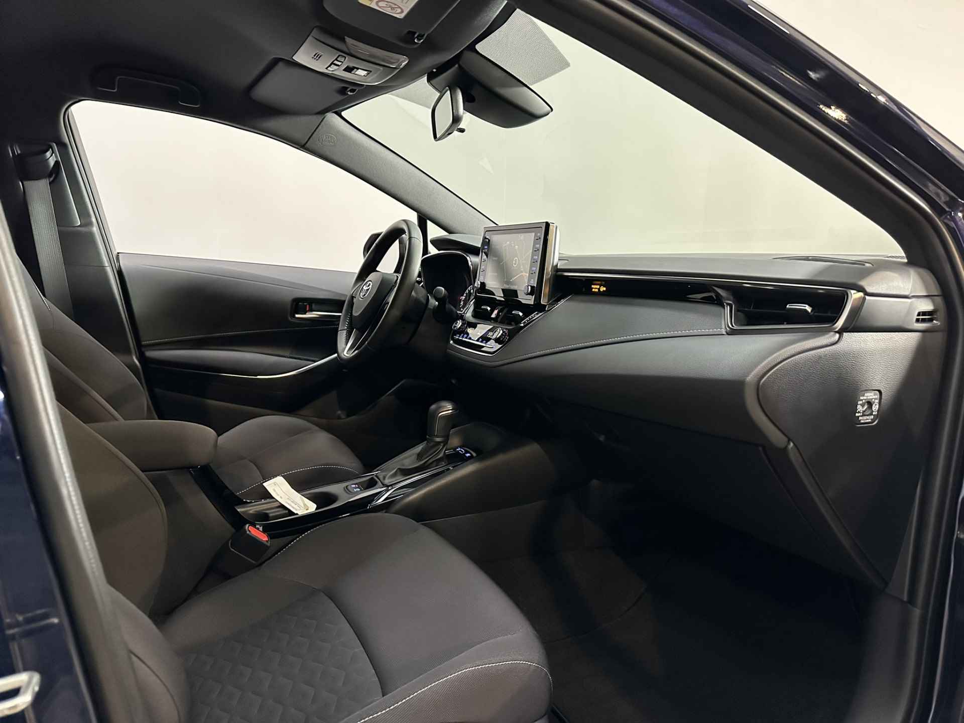 Toyota Corolla Touring Sports 1.8 Hybrid Active LED | Camera | Adaptive cruise | Navigatie | Apple Carplay Android Auto | Isofix | NAP | - 24/38