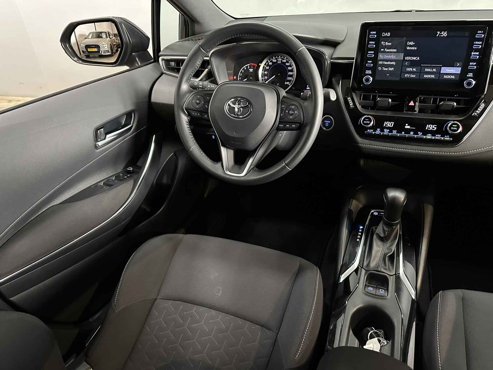 Toyota Corolla Touring Sports 1.8 Hybrid Active LED | Camera | Adaptive cruise | Navigatie | Apple Carplay Android Auto | Isofix | NAP | - 26/38