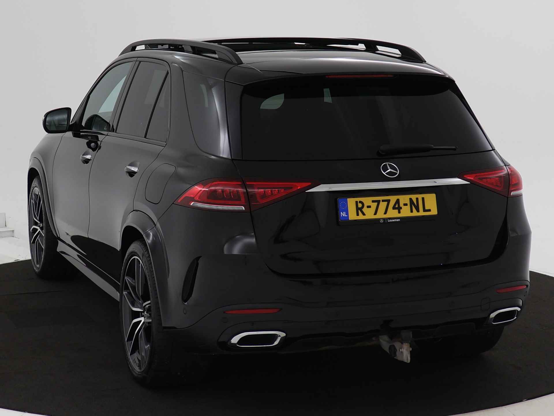 Mercedes-Benz GLE 350 e 4MATIC Premium Plus AMG | Panoramadak | Burmester | Trekhaak | Luchtvering | Memory Stoelen | 22 inch. Lichtmetalen velgen | Distronic | Navigatie | Parkings support met camera | Inclusief 24 maanden Mercedes-Benz Certified garantie voor Europa. - 17/46