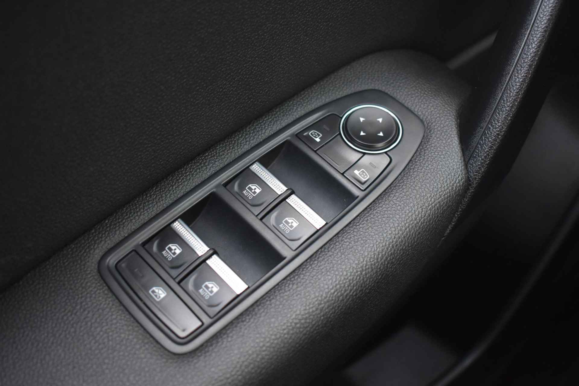 Renault Captur 1.0 TCe 90 Intens | Camera | Navigatie | Cruise | Climate | Apple Carplay/Android Auto | Parkeersensoren | Privacy Glass - 11/25