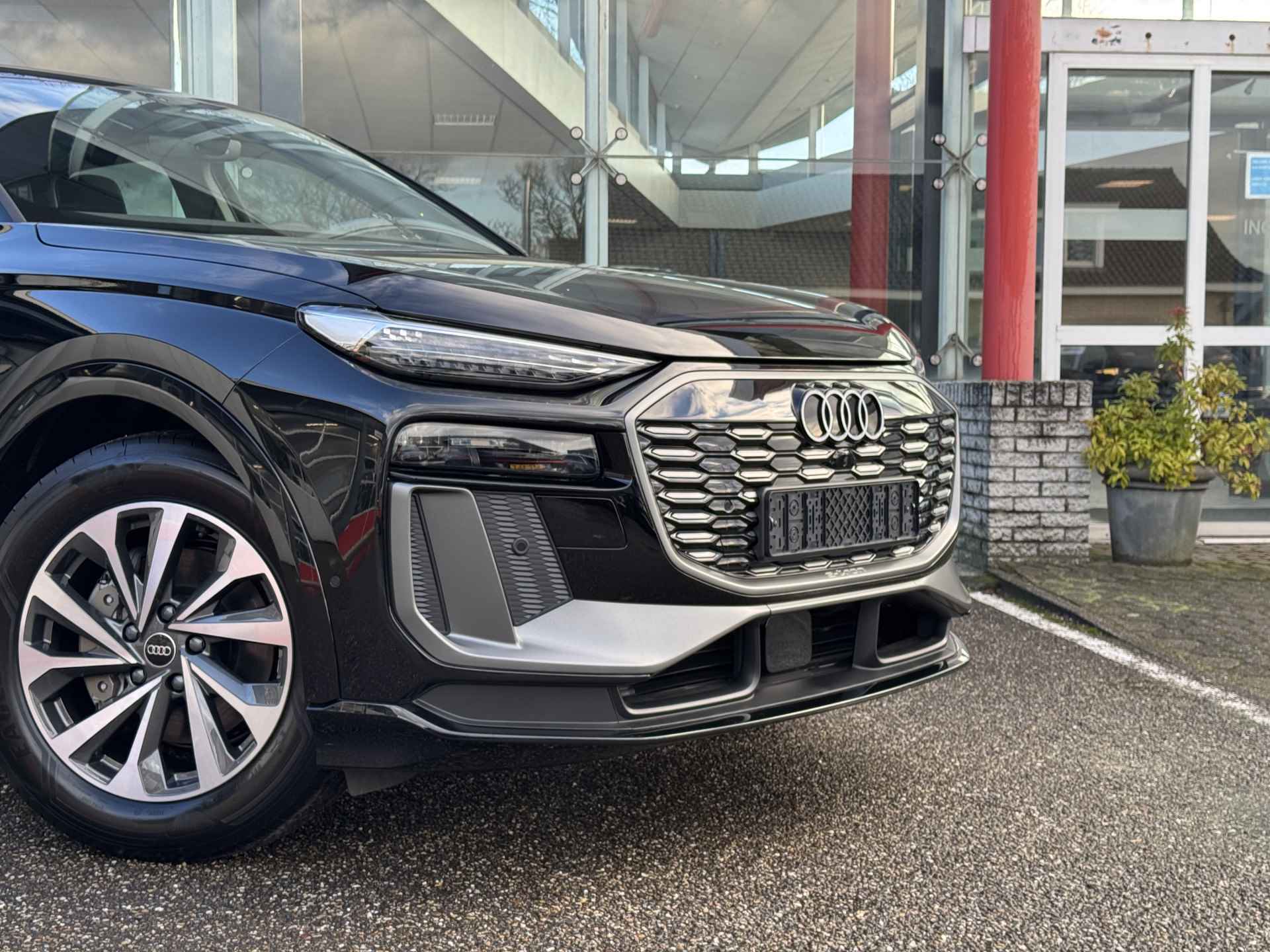 Audi Q6 e-tron Advanced edition performance 306pk 100 kWh | Tech plus | Leder | Bijrijdersdisplay - 31/33