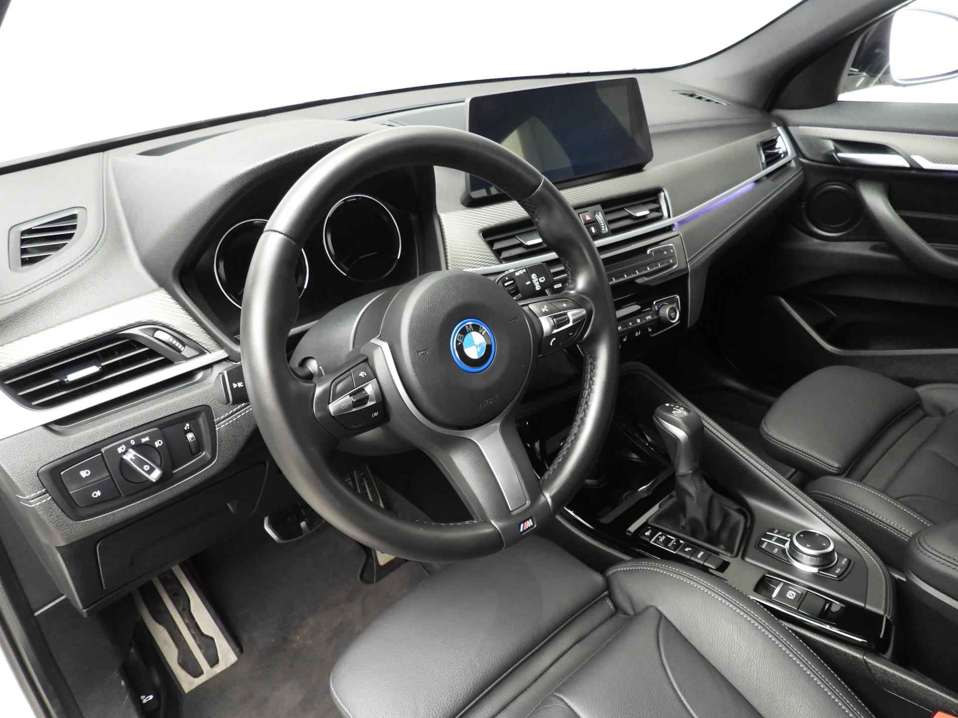 BMW X2 xDrive25e M-Sportpakket | LED | Leder | HUD | Stoelverwarming | DAB | Hifi speakers | Alu 19 inch | Showroom Sale - 7/39