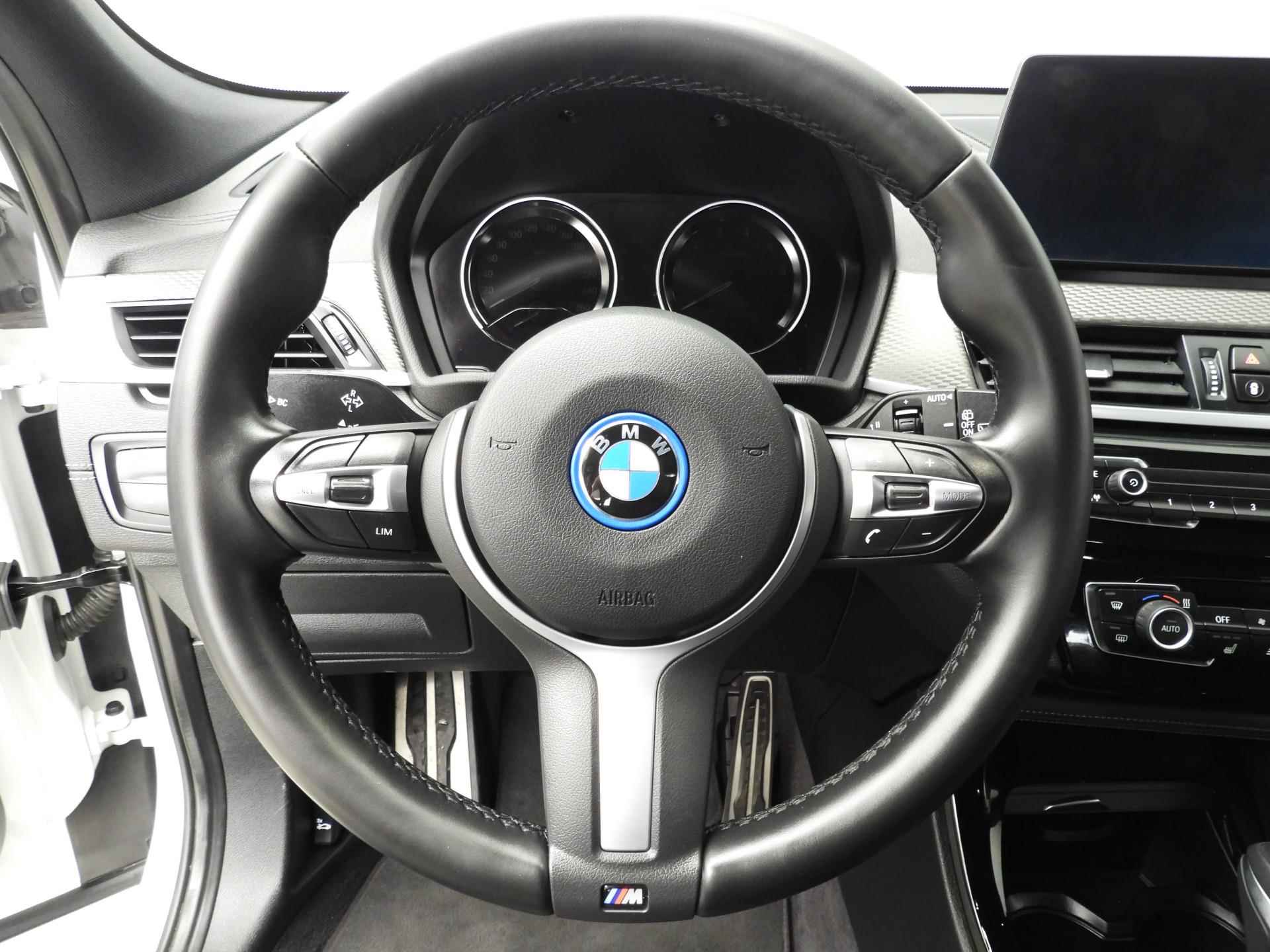 BMW X2 xDrive25e M-Sportpakket | LED | Leder | HUD | Stoelverwarming | DAB | Hifi speakers | Alu 19 inch | Showroom Sale - 11/39