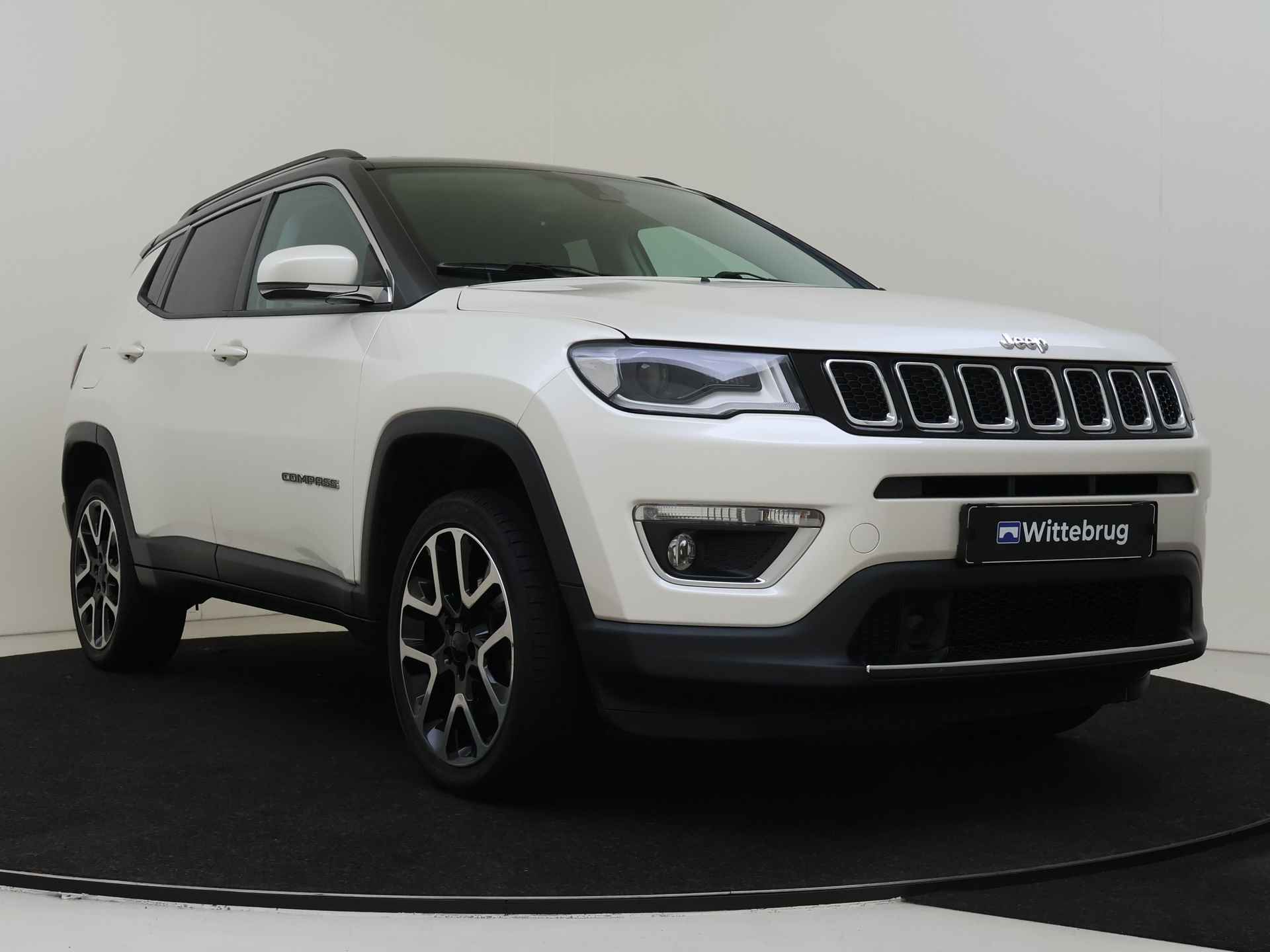 Jeep Compass 1.4 170PK Limited 4x4 | Lederenbekleding | Parkeerhulp | Navigatie | Climate control | - 4/35