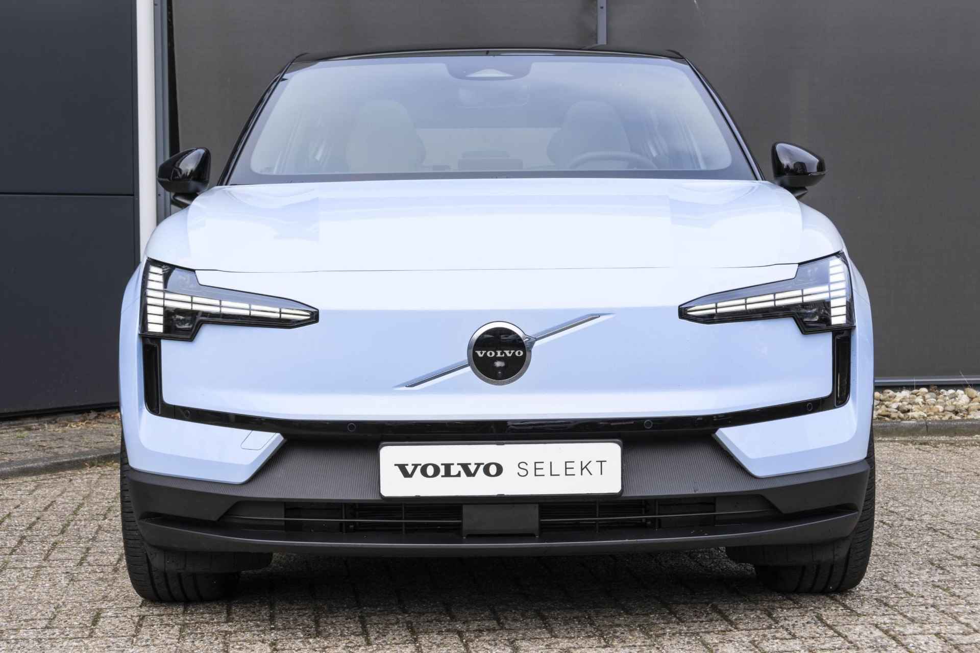 Volvo EX30 Twin Motor Performance Ultra 69 kWh | Warmtepomp | Camera voor en achter | Harman Kardon soundbar | Nordico interieur | 20" Lichtmetalen velgen | Stoel- en stuurverwarming - 8/44