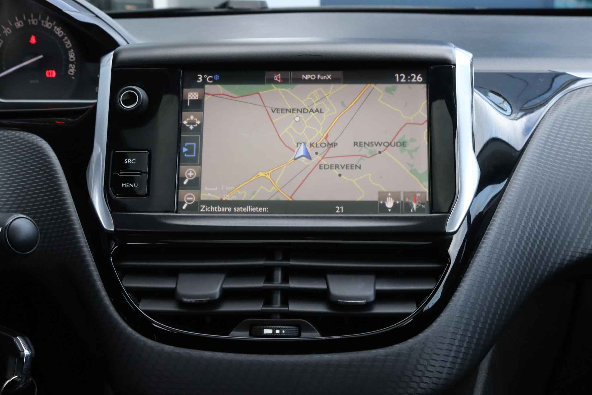 Peugeot 2008 SUV Blue Lion 1.2 Turbo 110pk | Navigatie | Carplay | Airco | Cruise Control | PDC - 17/23