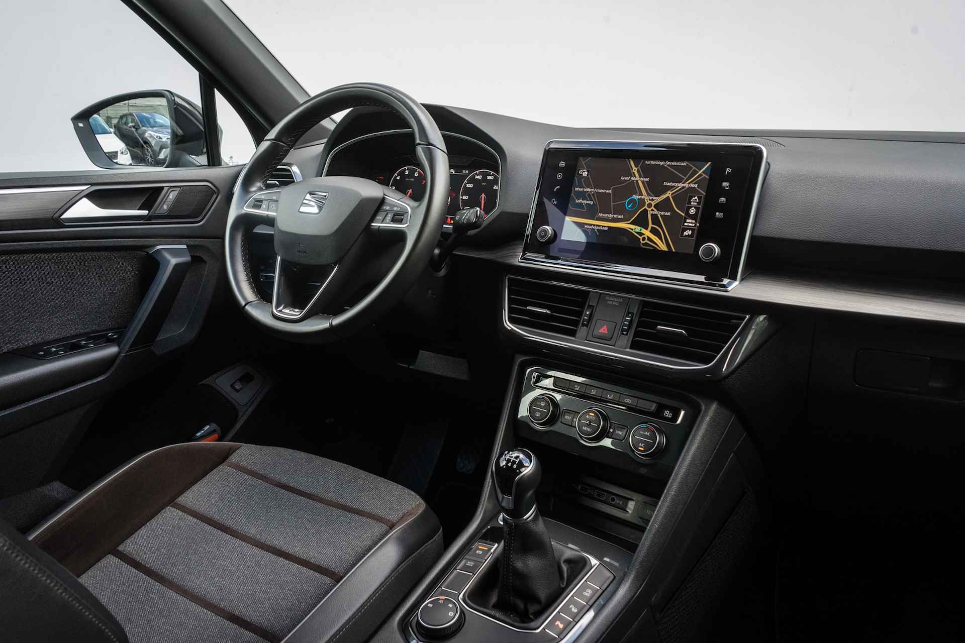 SEAT Tarraco 1.5 TSI 150pk Xcellence Virtual cockpit/ Navigatie/ Camera/ Adapt. cruise/ 19" Lmv/ Elektr. klep/ Climate control - 4/43