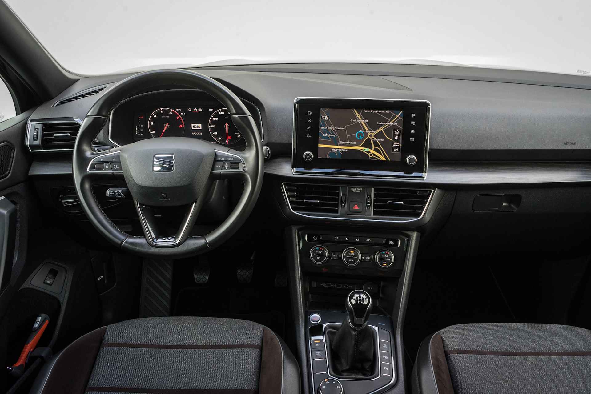 SEAT Tarraco 1.5 TSI 150pk Xcellence Virtual cockpit/ Navigatie/ Camera/ Adapt. cruise/ 19" Lmv/ Elektr. klep/ Climate control - 18/43