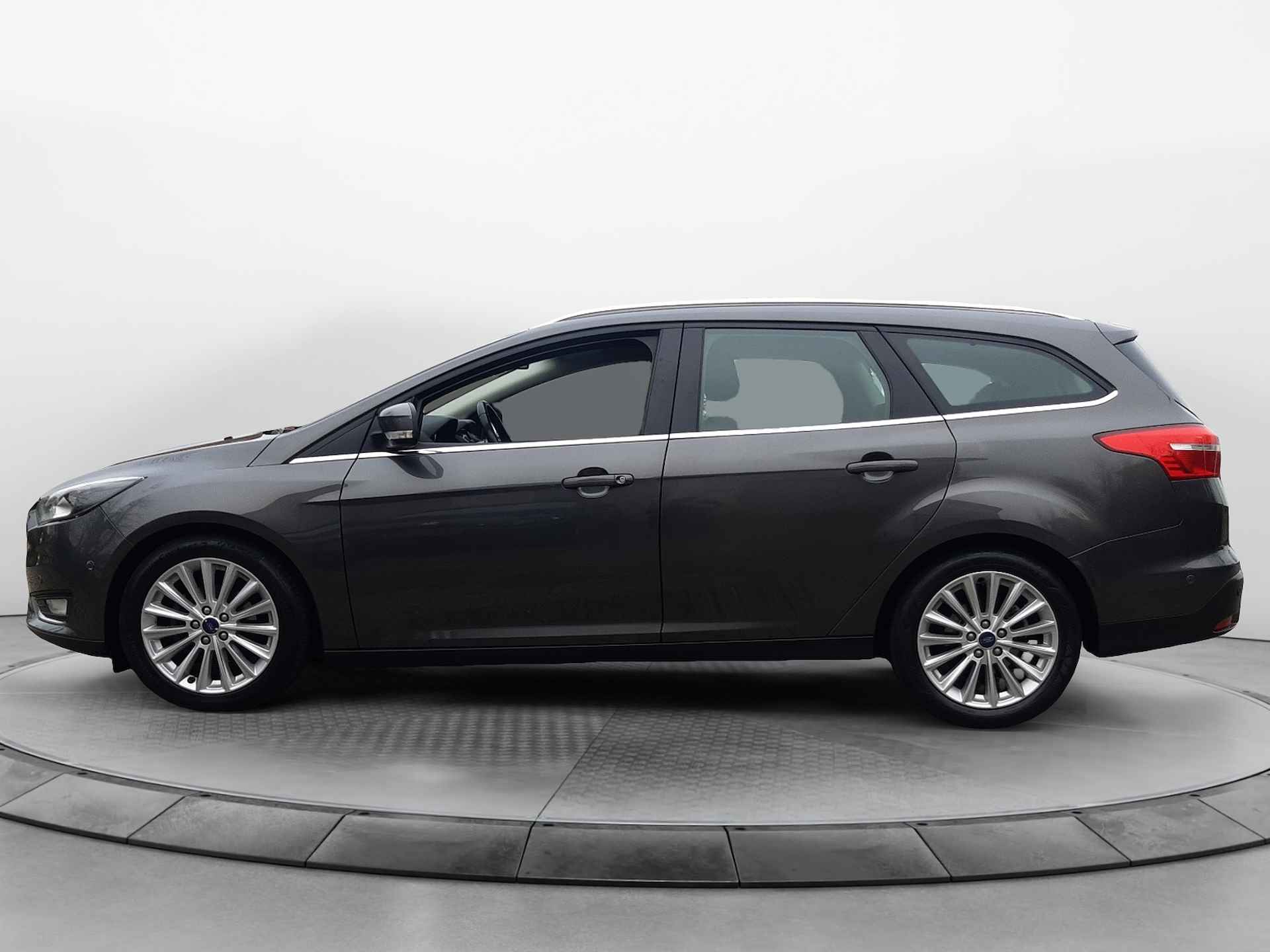 Ford FOCUS Wagon 1.0 Titanium Edition (126 PK) Keurig-Onderh., BOVAG-Garantie. NL-AUTO. Trekhaak, Navigatie, Airco/Climate, Cruise-Control, 17Inch-L.M.Velgen, Parkeer-Sensoren-V+A, - 5/38