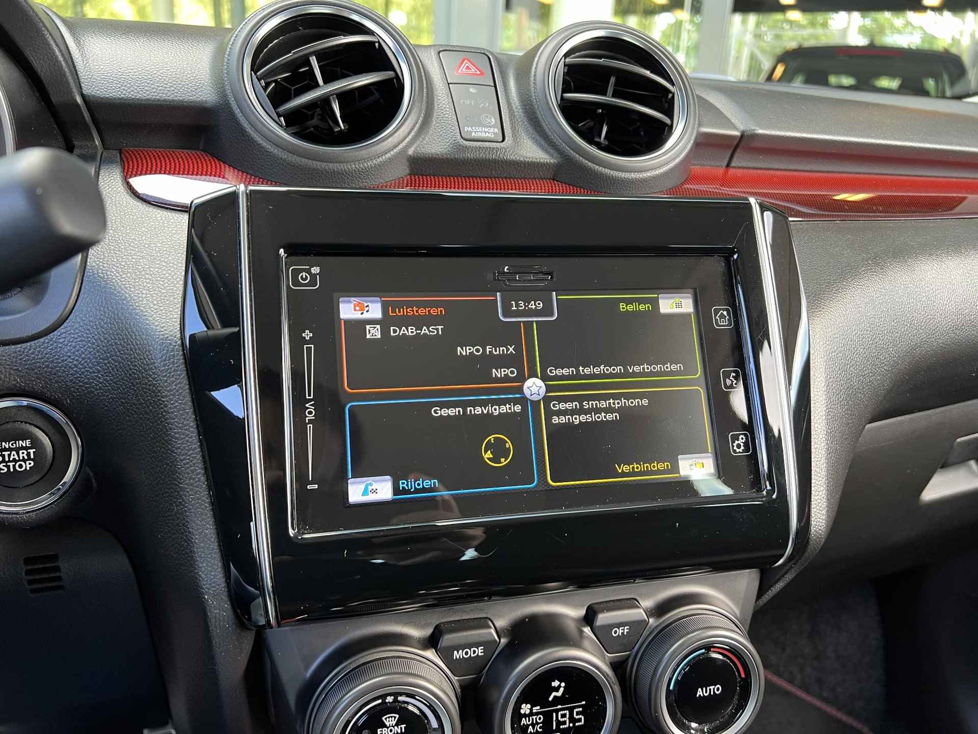 Suzuki Swift 1.4 Sport Smart Hybrid | Parkeersensoren achter | Navigatie Carplay/Android | - 23/34