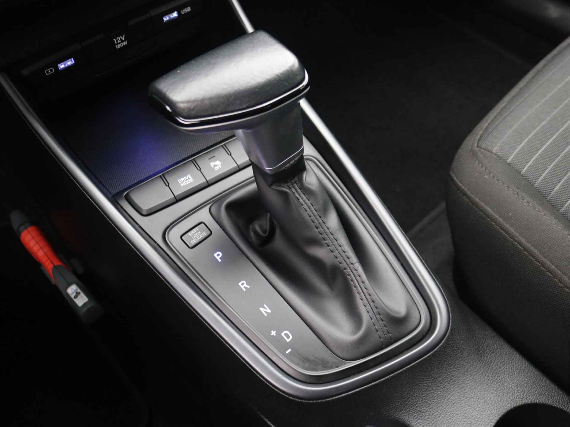 Hyundai i20 1.0 T-GDI Comfort AUTOMAAT | Apple Carplay + Android Auto | Achteruitrijcamera | BEL A.U.B. VOOR BEZICHTIGINGSAFSPRAAK. - 21/30