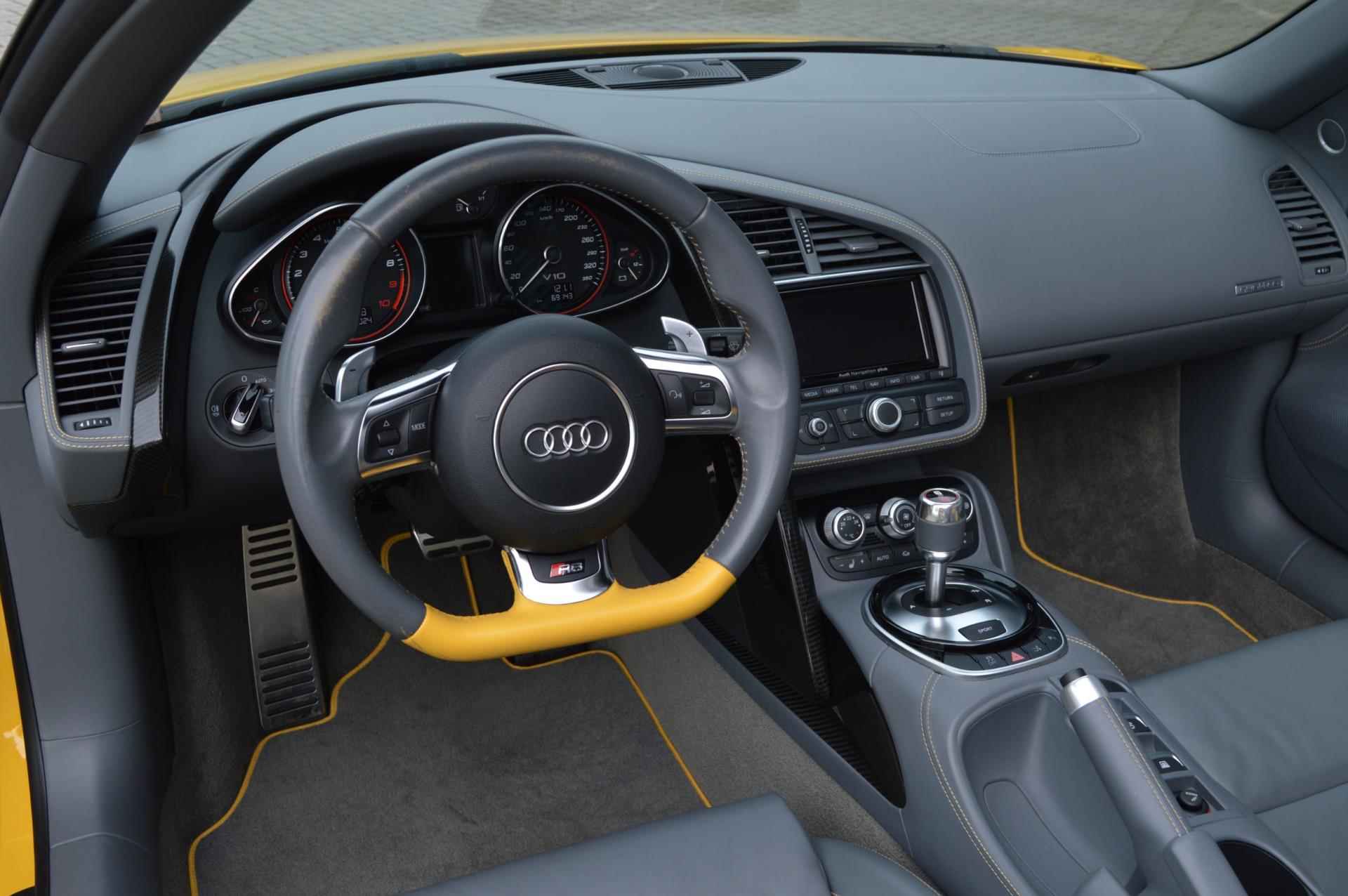 Audi R8 Spyder 5.2 FSI quattro - 9/29