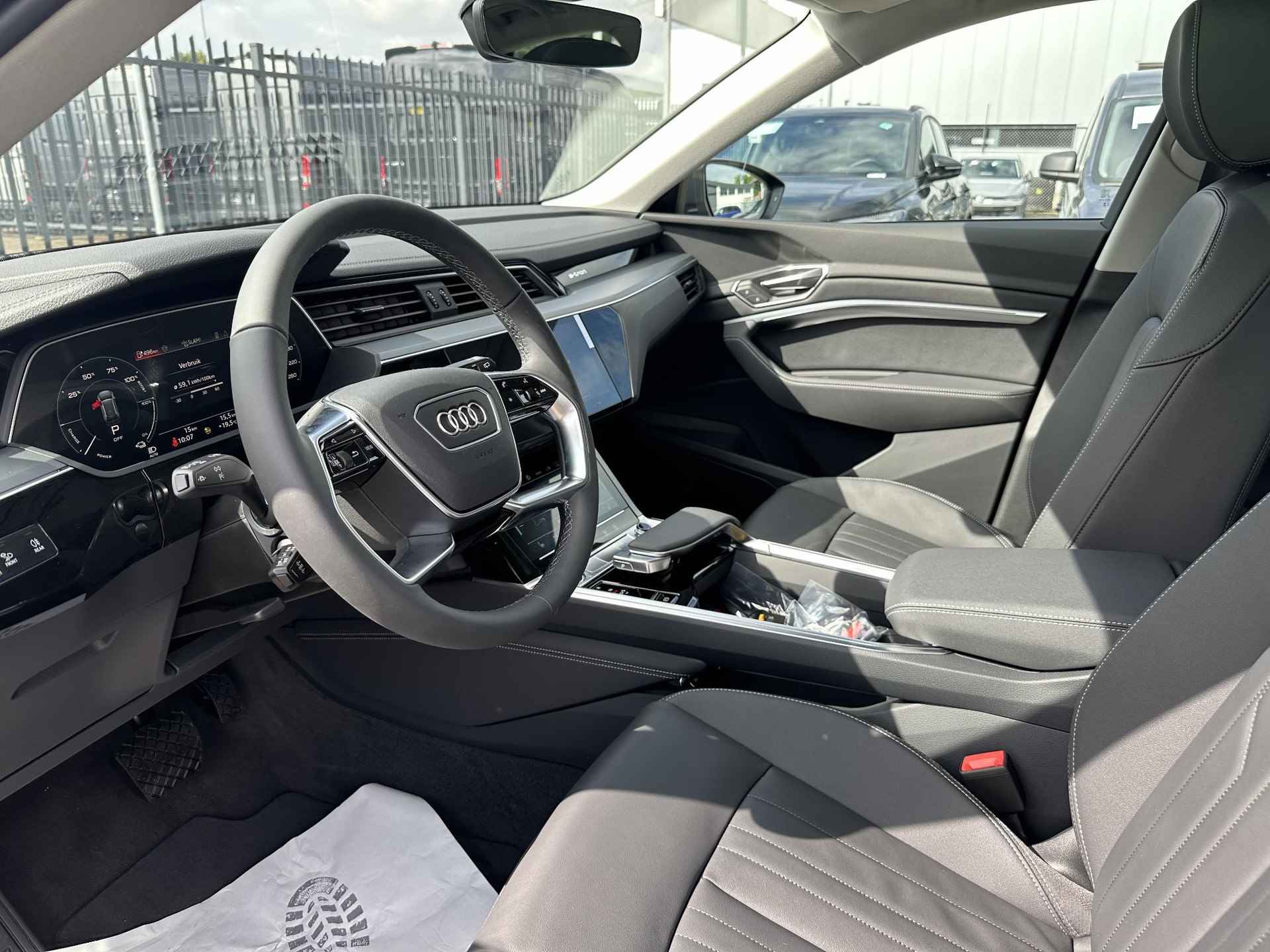 Audi Q8 e-tron 55 quattro Advanced Edition Plus 115 kWh Navigatie | Matrix Led koplampen | Lederen bekleding | Virtual Cockpit plus | Airco - 5/21