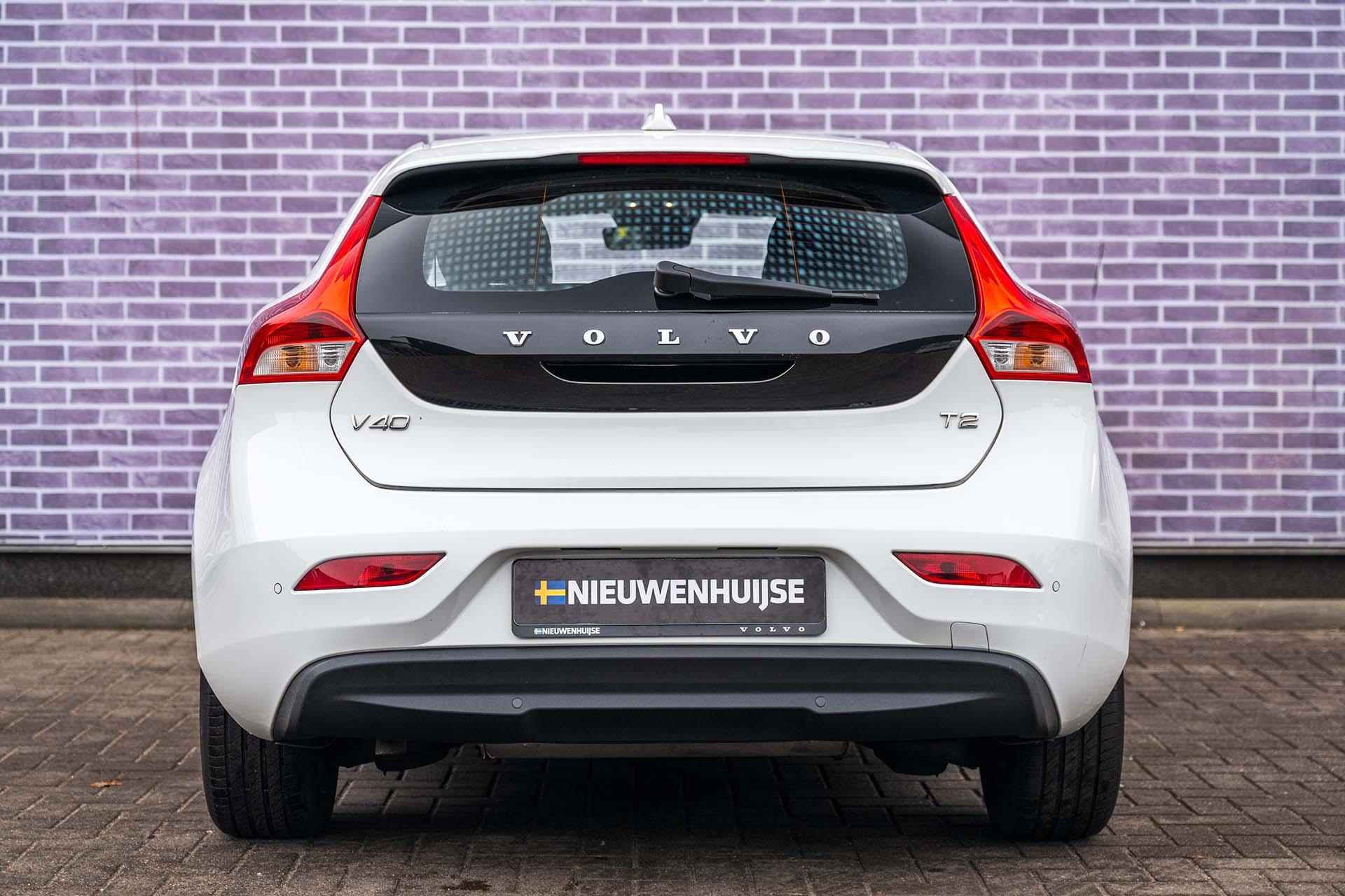 Volvo V40 T2 Polar+ Automaat | Stoelverwarming | Parkeersensoren | Navigatiesysteem | High Performance audio - 7/37