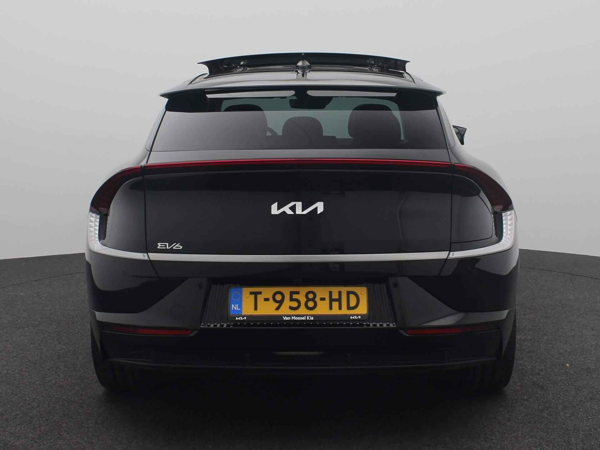 Kia EV6 Plus Advanced 77.4 kWh | Navigatie | Climate Control | Lm velgen | Parkeersensoren | Elektr Klep | Camera | Stoelverwarming | Glasdak - 6/49