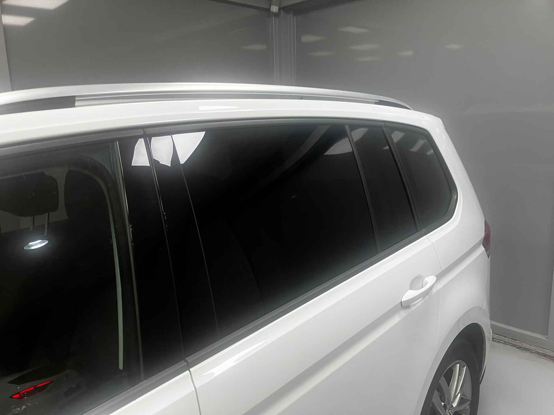 Volkswagen TOURAN R-Line 1.5TSi DSG | 7-persoons | LED | Camera | Cruise control adaptief | - 21/39