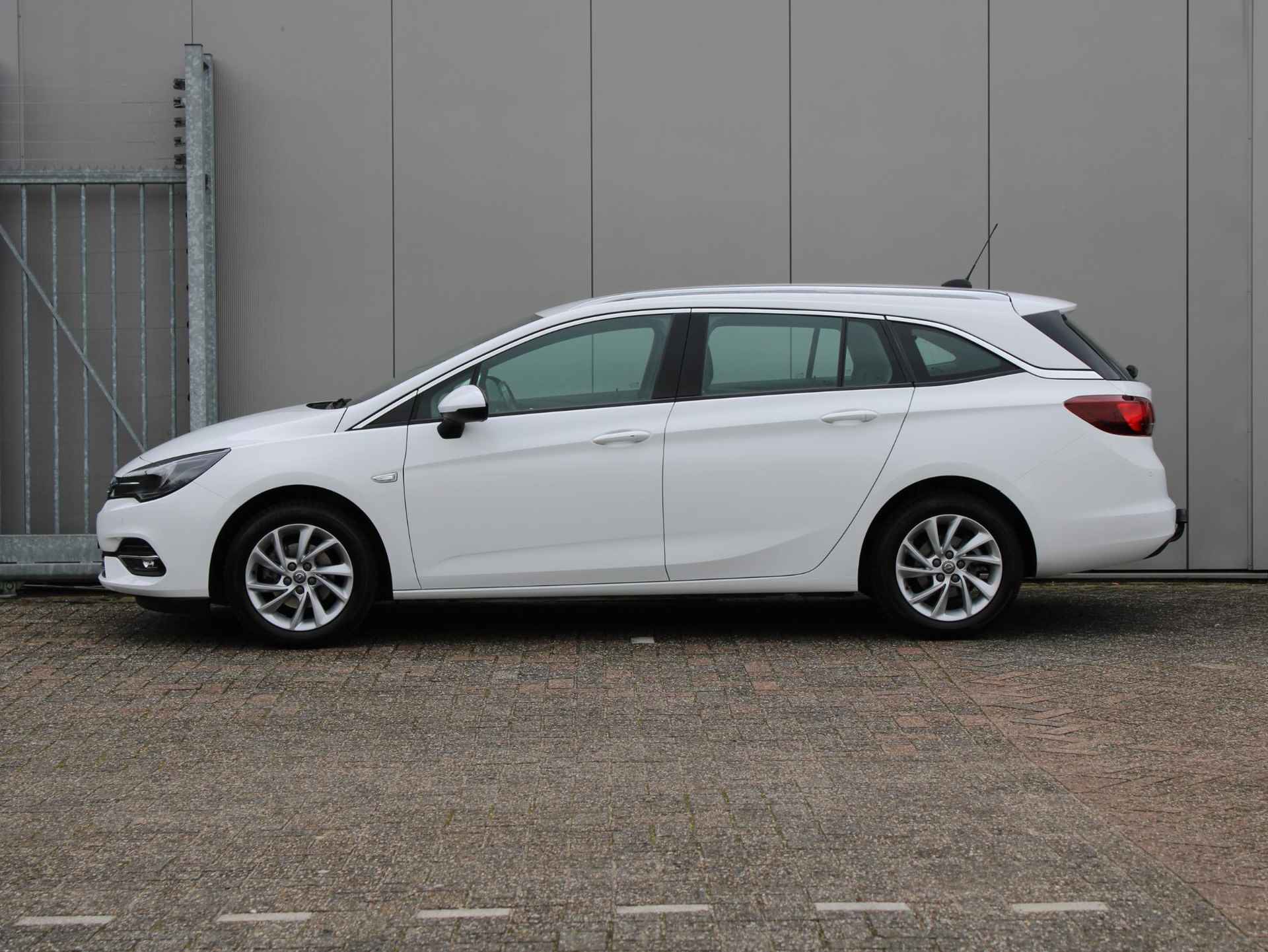 Opel Astra Sports Tourer 1.2 Business Elegance | Navi / Camera / Climate - 12/25