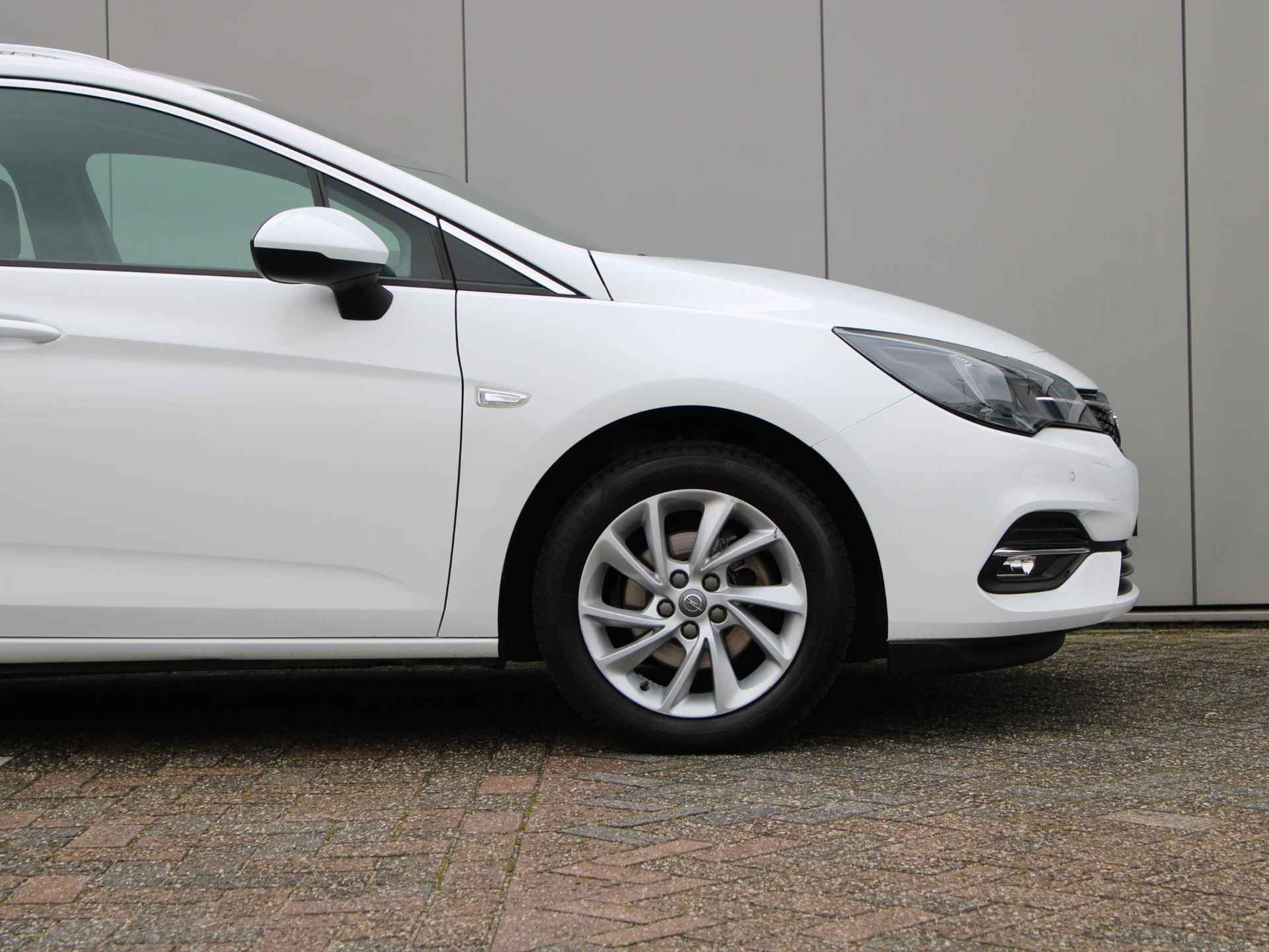 Opel Astra Sports Tourer 1.2 Business Elegance | Navi / Camera / Climate - 18/25