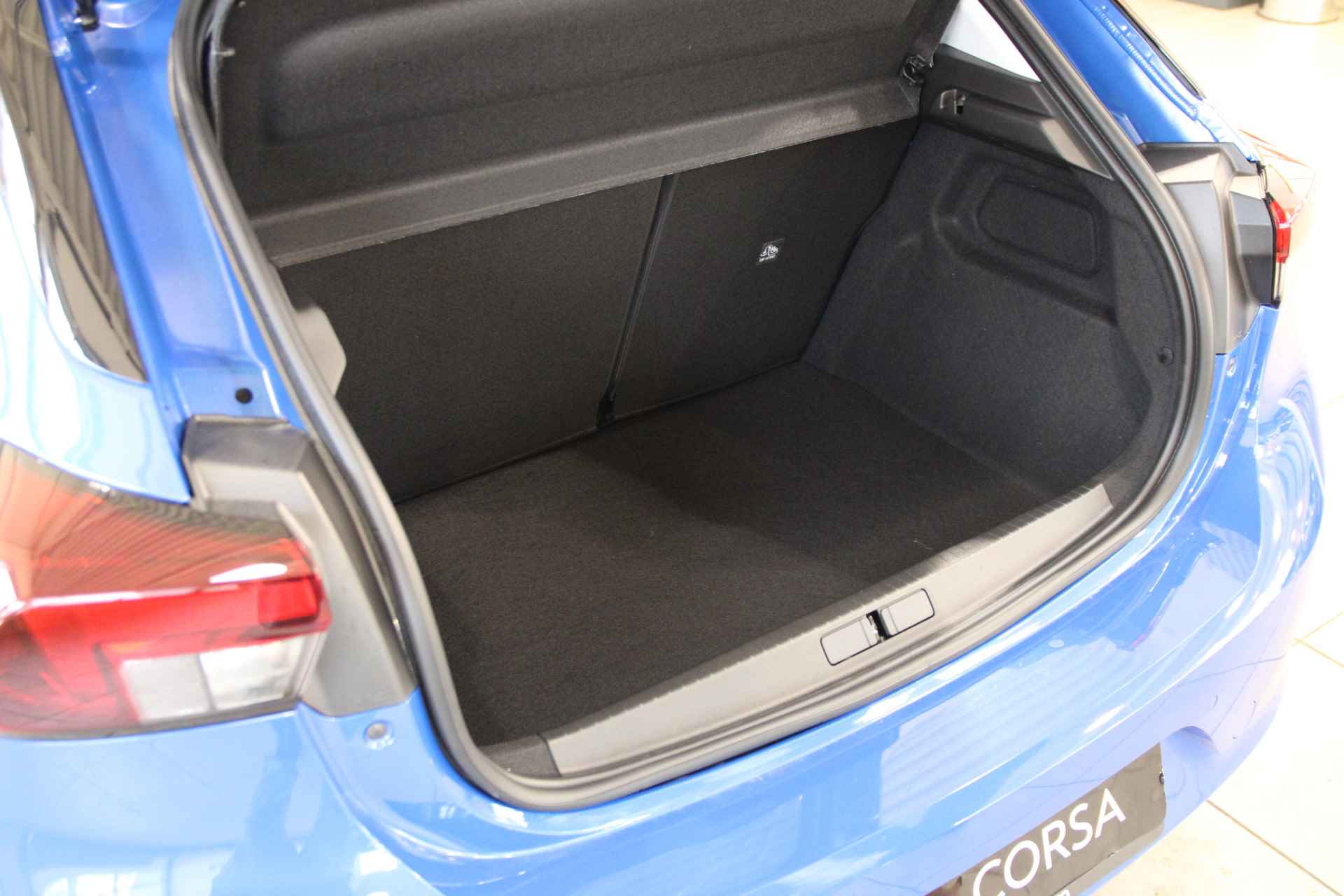 Opel Corsa 1.2 Edition | Getinte ramen achter | Parkeersensoren achter | Apple Carplay/ Android auto | Cruise Controle | Airco | - 16/27