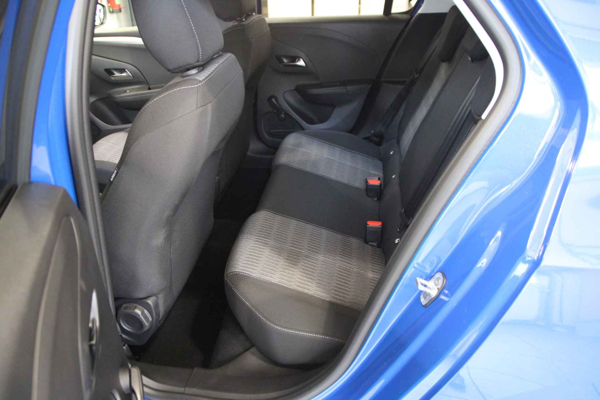 Opel Corsa 1.2 Edition | Getinte ramen achter | Parkeersensoren achter | Apple Carplay/ Android auto | Cruise Controle | Airco | - 17/27