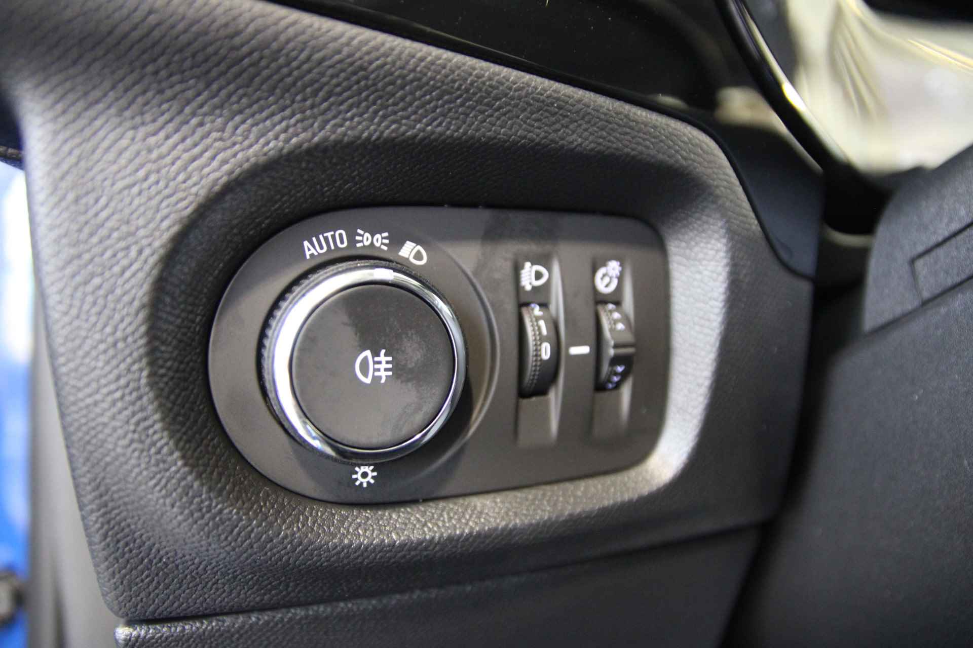 Opel Corsa 1.2 Edition | Getinte ramen achter | Parkeersensoren achter | Apple Carplay/ Android auto | Cruise Controle | Airco | - 19/27