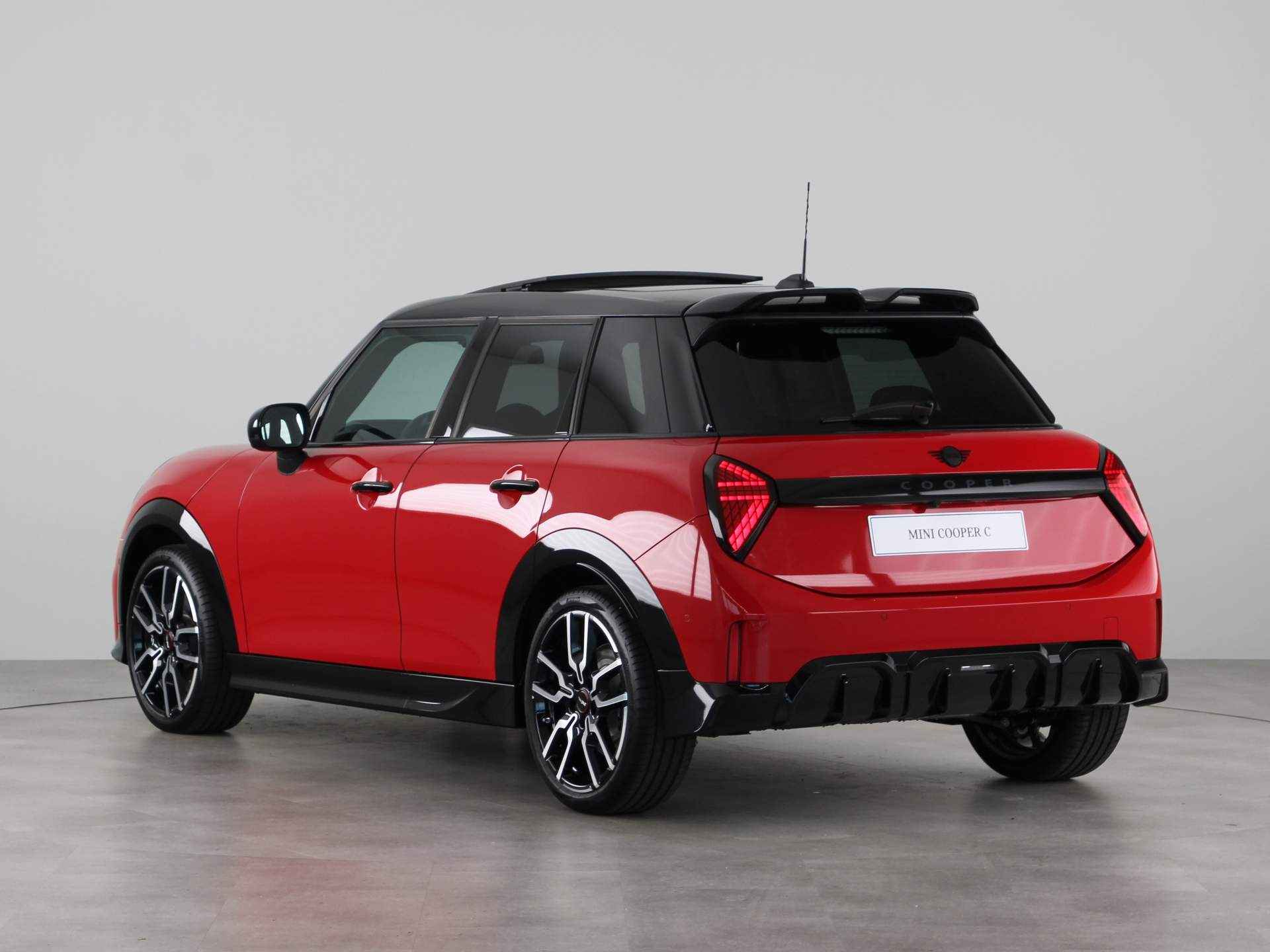 MINI Cooper 5-deurs C John Cooper Works Pakket XL PRIVATE LEASE EUR 631,- (48 mnd/10.000 km) - 13/27