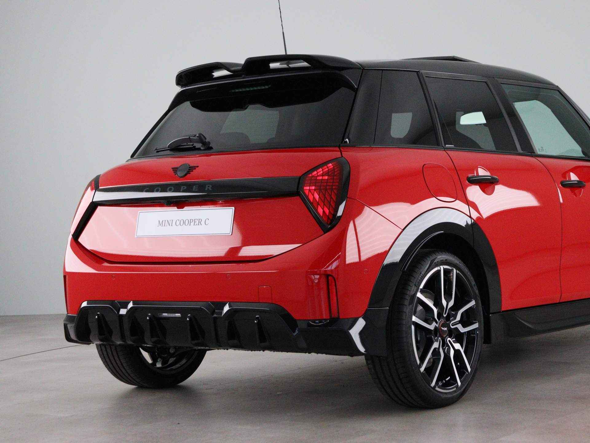 MINI Cooper 5-deurs C John Cooper Works Pakket XL PRIVATE LEASE EUR 631,- (48 mnd/10.000 km) - 21/27