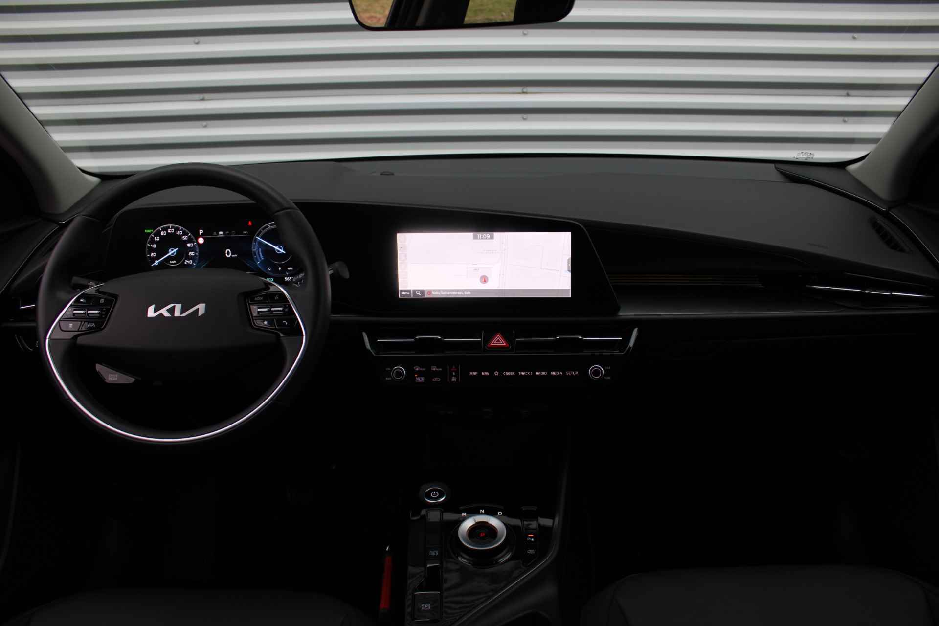 Kia Niro EV DynamicLine 64.8 kWh | Navi | Airco | Cruise | Camera | 17" LM | - 9/33