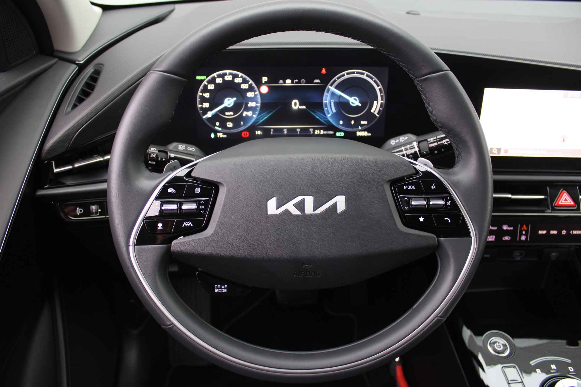 Kia Niro EV DynamicLine 64.8 kWh | Navi | Airco | Cruise | Camera | 17" LM | - 11/33