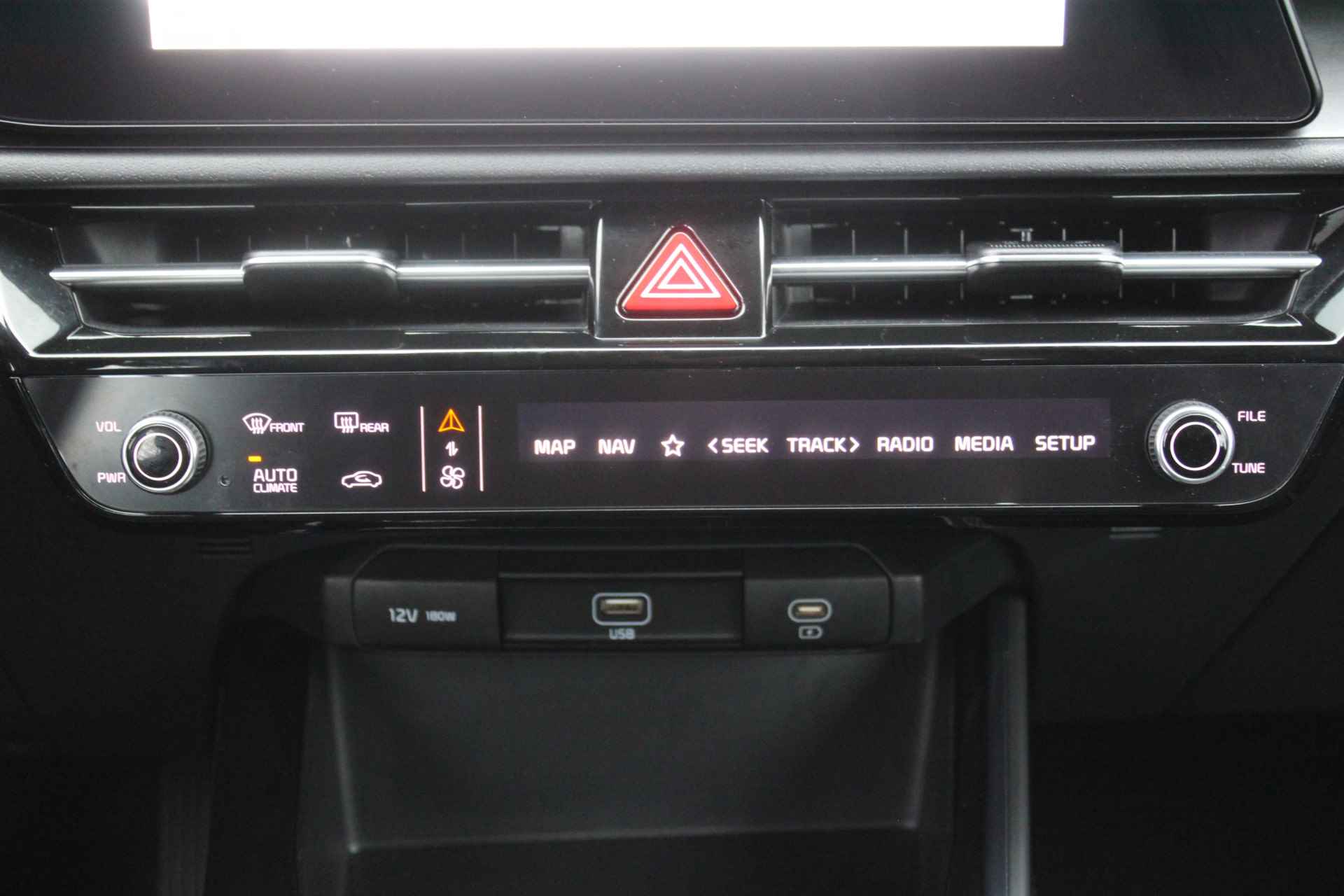 Kia Niro EV DynamicLine 64.8 kWh | Navi | Airco | Cruise | Camera | 17" LM | - 21/33