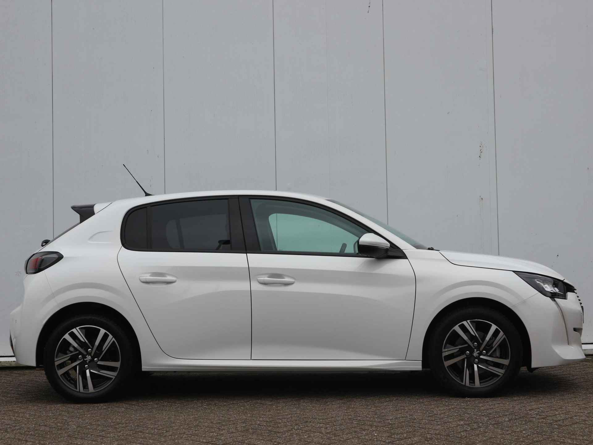 Peugeot 208 100 pk automaat Blue Lease Allure Parkeercamera / Navigatie / Cruise-Control - 4/37