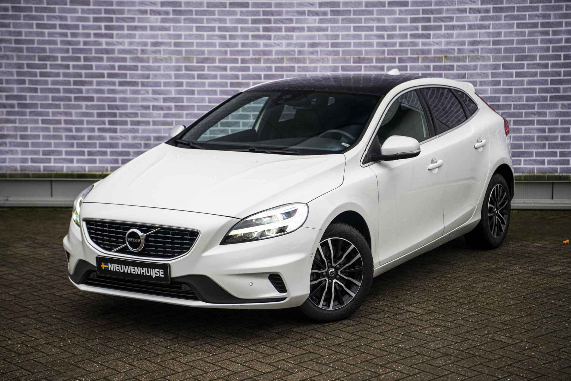 Volvo V40 1.5 T3 Polar+ Sport | Harman/Kardon | Keyless entry | Panorama dak | DAB+ | Achteruitrijcamera | Climate control | Stoelverwarming | - 16/37