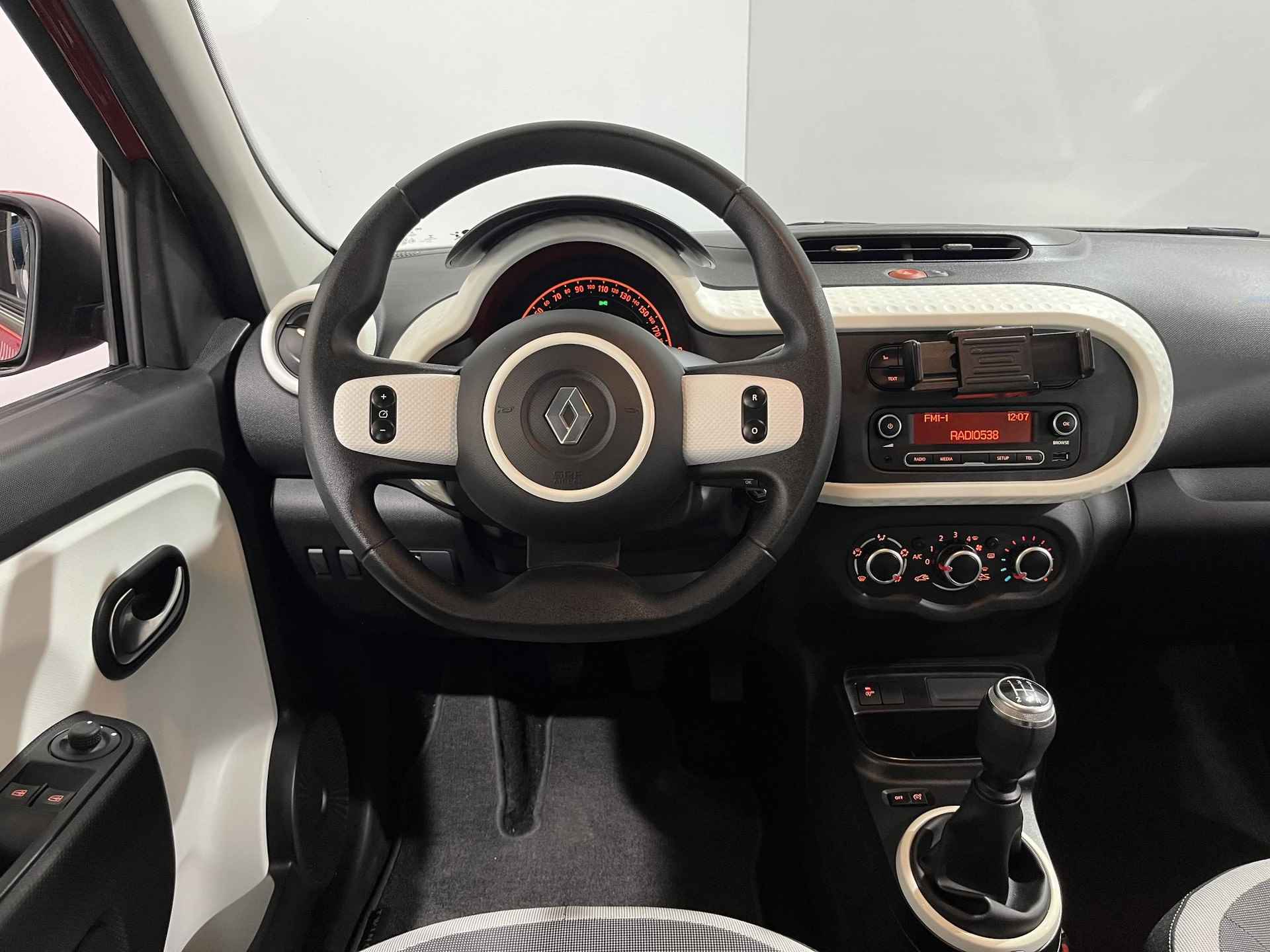 Renault Twingo 1.0 - 75PK SCe Collection | 1e Eigenaar | NAP | Airco | LED | Bluetooth | USB | Centrale Deurvergrendeling | Elektrische Ramen & Spiegels | - 11/26