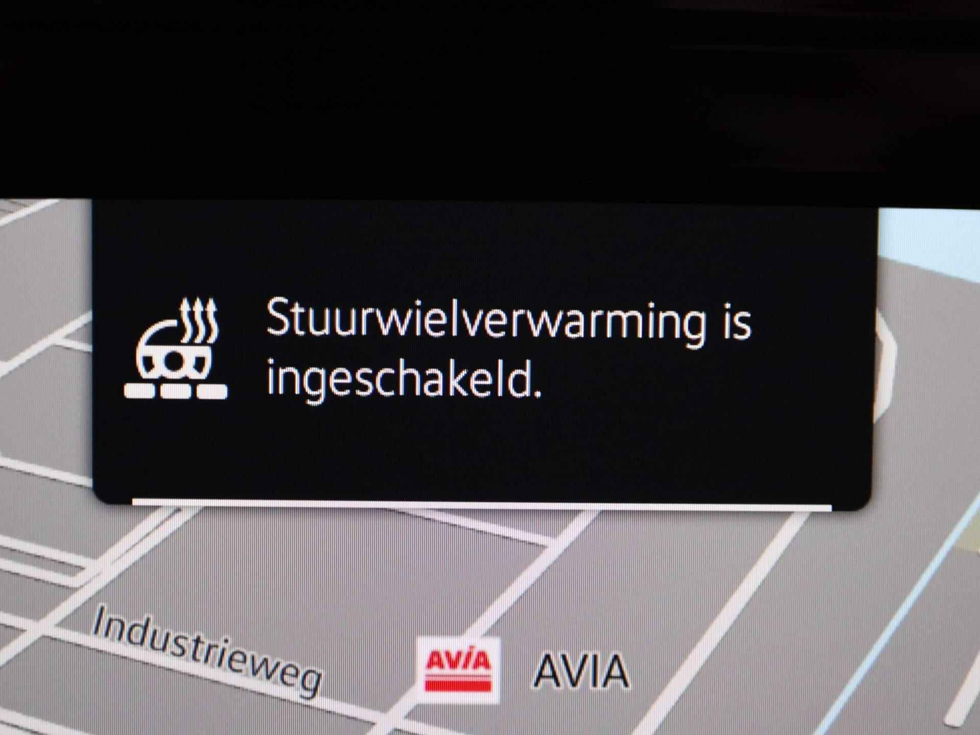 Volkswagen Golf 1.5TSI/130PK Life · Navigatie · Parkeersensoren · Stoel-/stuurverwarming - 13/39