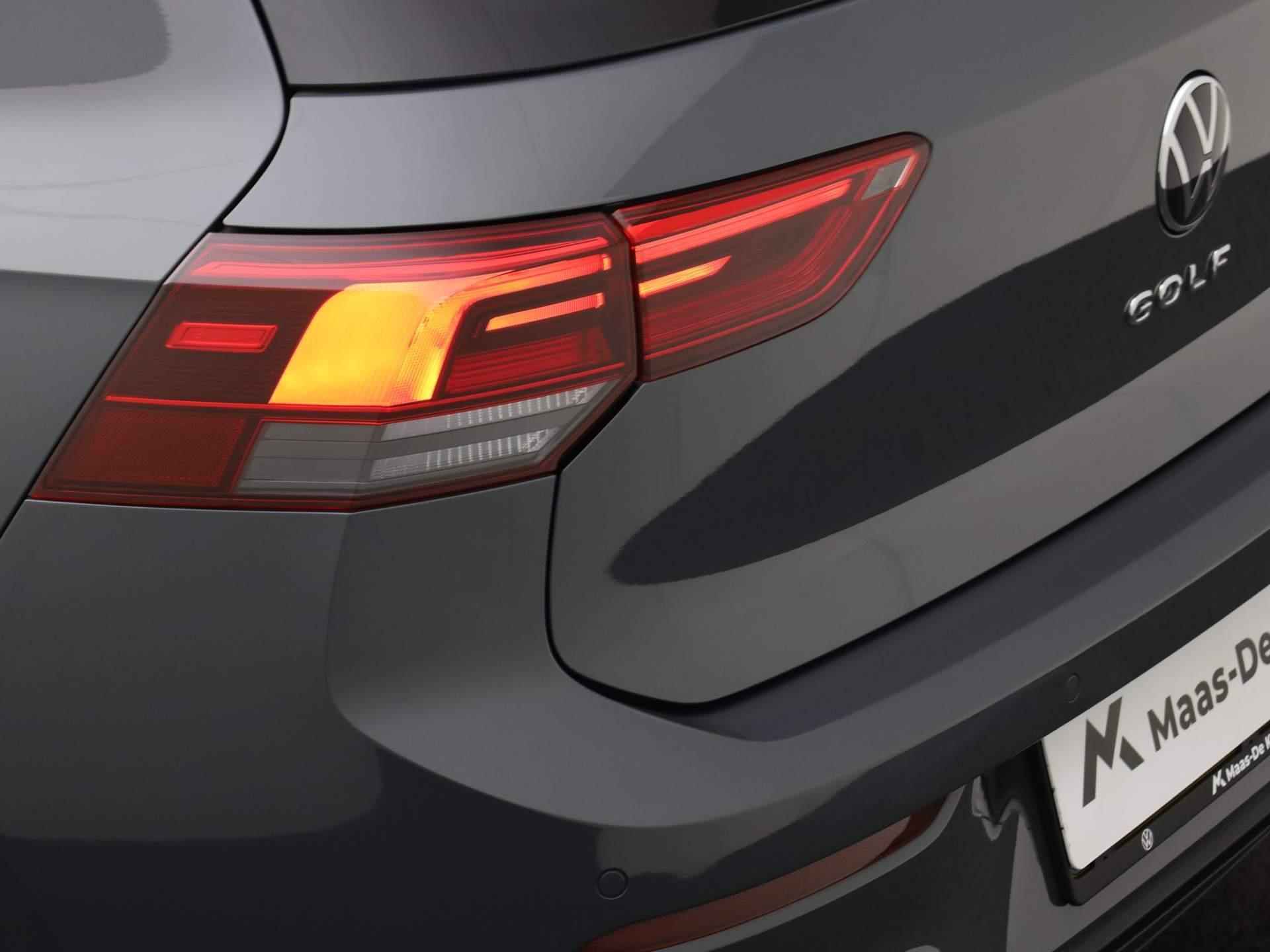 Volkswagen Golf 1.5TSI/130PK Life · Navigatie · Parkeersensoren · Stoel-/stuurverwarming - 30/39