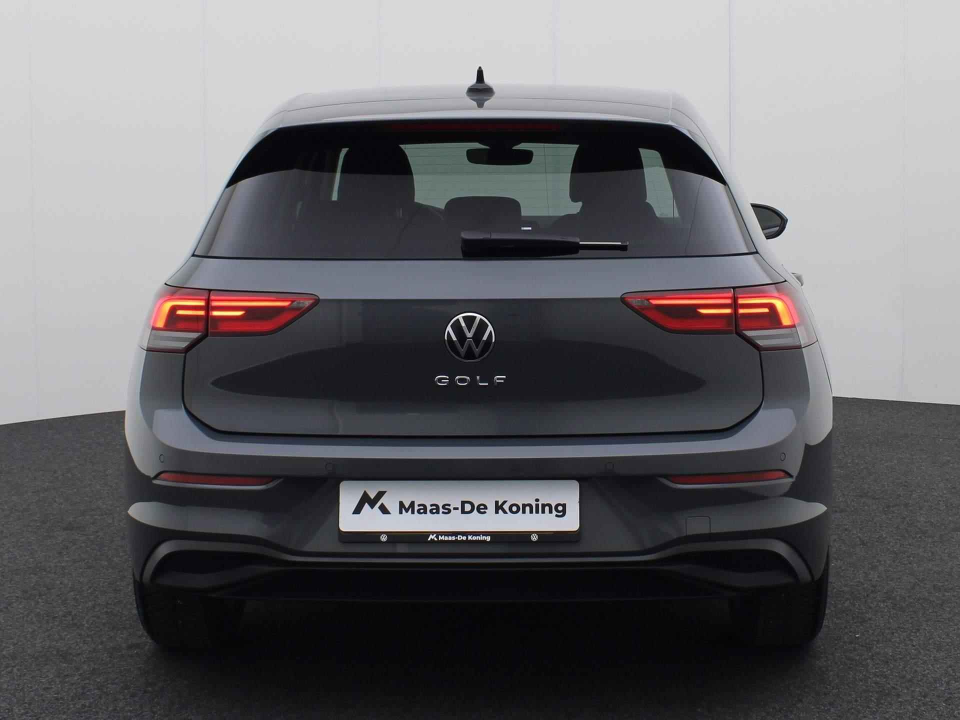 Volkswagen Golf 1.5TSI/130PK Life · Navigatie · Parkeersensoren · Stoel-/stuurverwarming - 31/39