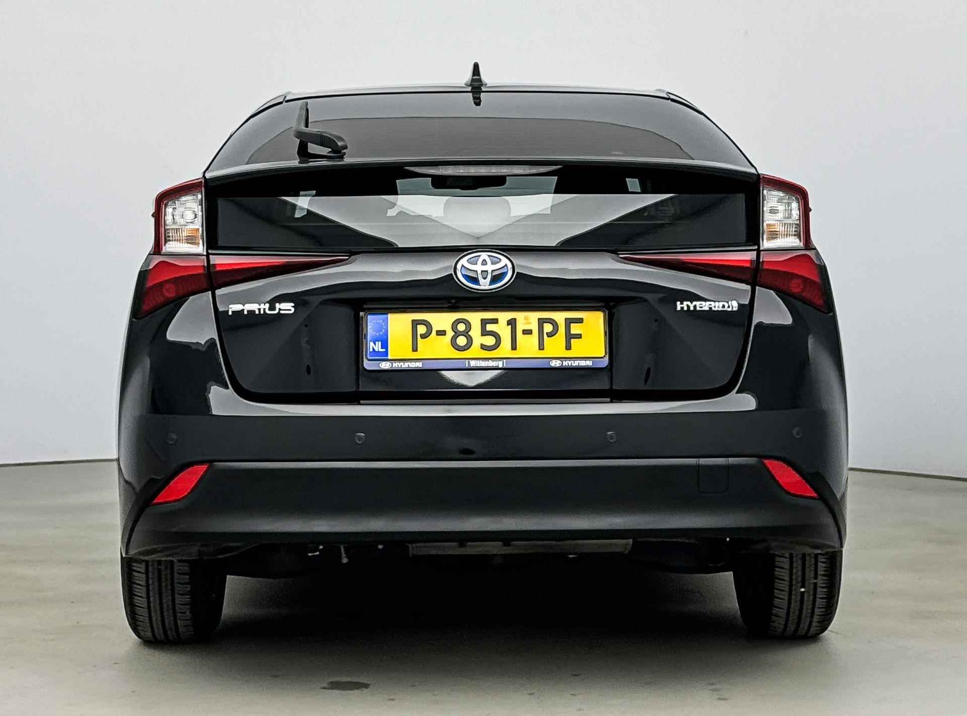 Toyota Prius 1.8 DYNAMIC | OUTLET DEAL! | CLIMA | CAMERA | CRUISE ADAPT. | NAVI | I-KEY | STOELVERWARMING | PRIVACY GLASS | HYBRID | AUTOMAAT | - 7/33