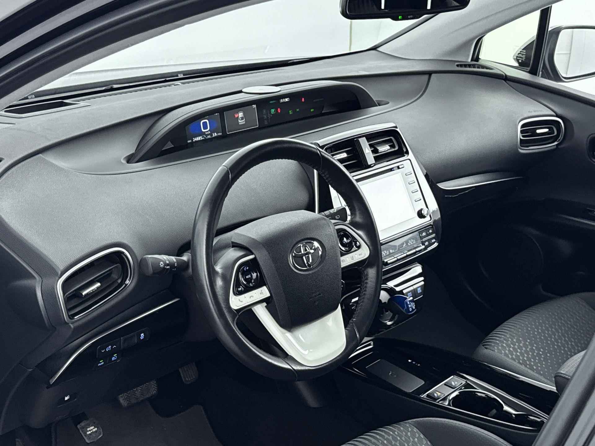 Toyota Prius 1.8 DYNAMIC | CLIMA | CAMERA | CRUISE ADAPT. | NAVI | I-KEY | STOELVERWARMING | PRIVACY GLASS | HYBRID | AUTOMAAT | - 14/33