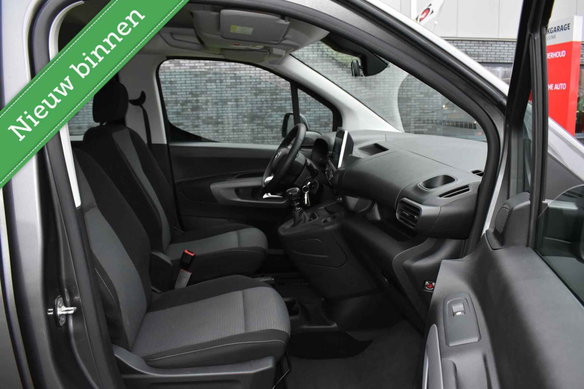 Toyota PROACE CITY Verso 1.2 Turbo Active 5 Zitter NAVI/LICHT-REGENSENSOR/ETC.! - 9/28