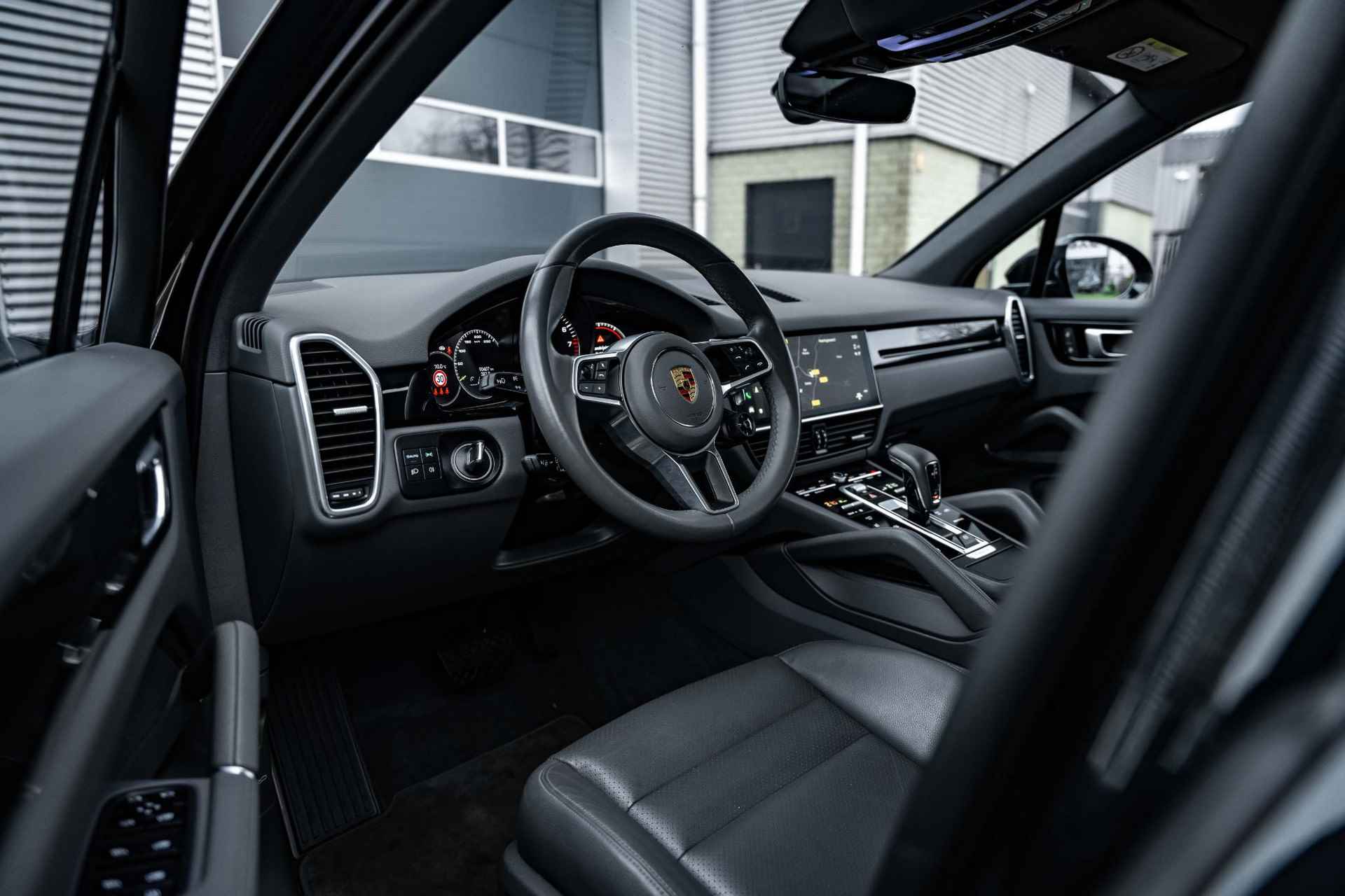 Porsche Cayenne 3.0 E-Hybrid  Panorama dak |22" |Led-matrix | Sfeerverlichting |Luchtvering | ACC |Sport Chrono - 10/52