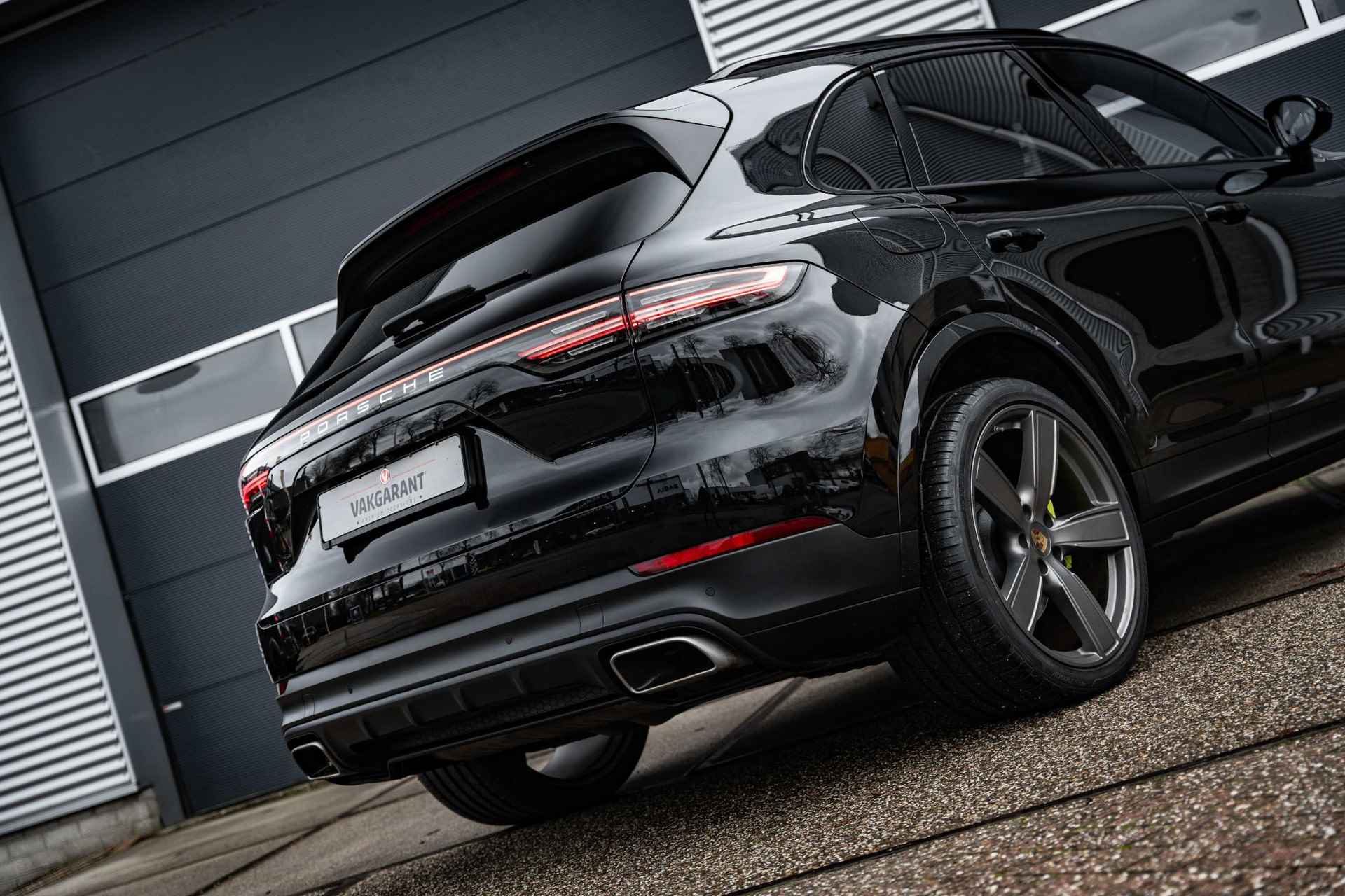 Porsche Cayenne 3.0 E-Hybrid  Panorama dak |22" |Led-matrix | Sfeerverlichting |Luchtvering | ACC |Sport Chrono - 30/52