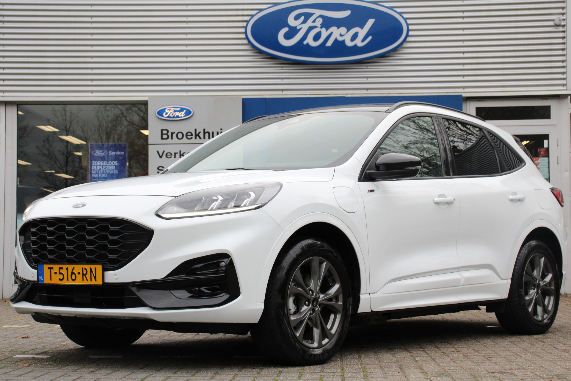 Ford Kuga 2.5 PHEV ST-LINE | BLACK PACK | NL-AUTO! | CAMERA | STANDVERWARMING | NAVI | CLIMA | CRUISE | PARKEERSENSOREN | APPLE CARPLAY &