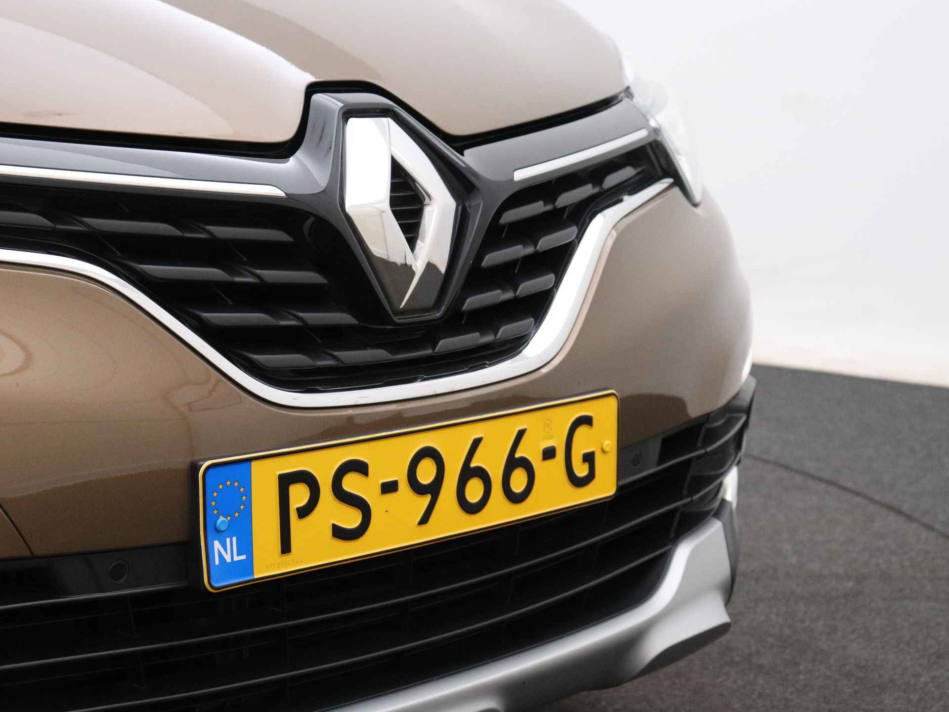 Renault Captur TCe 90PK Intens / NAVI / CAMERA/ DEALER ONDERHOUDEN / PARK. SENSOREN - 34/42