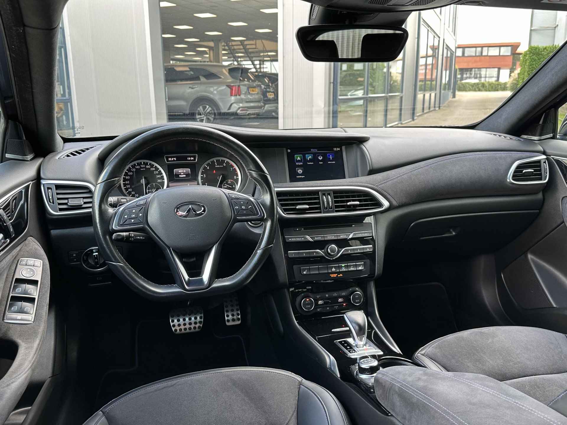 Infiniti Q30 2.0t 211pk Sport AWD | Leder/Bose/Navi/Camera/19-inch - 3/57