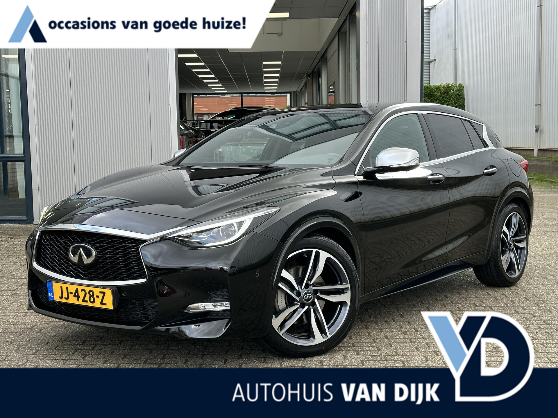 Infiniti Q30 2.0t 211pk Sport AWD | Leder/Bose/Navi/Camera/19-inch