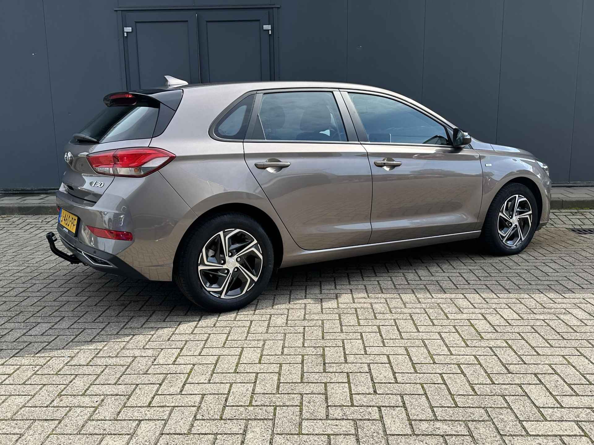 Hyundai i30 1.0 T-GDi MHEV Comfort Smart / Trekhaak / Navigatie / Camera / Cruise Control / Bluetooth / Keyless Entry&Go / Android&Apple Carplay - 3/35