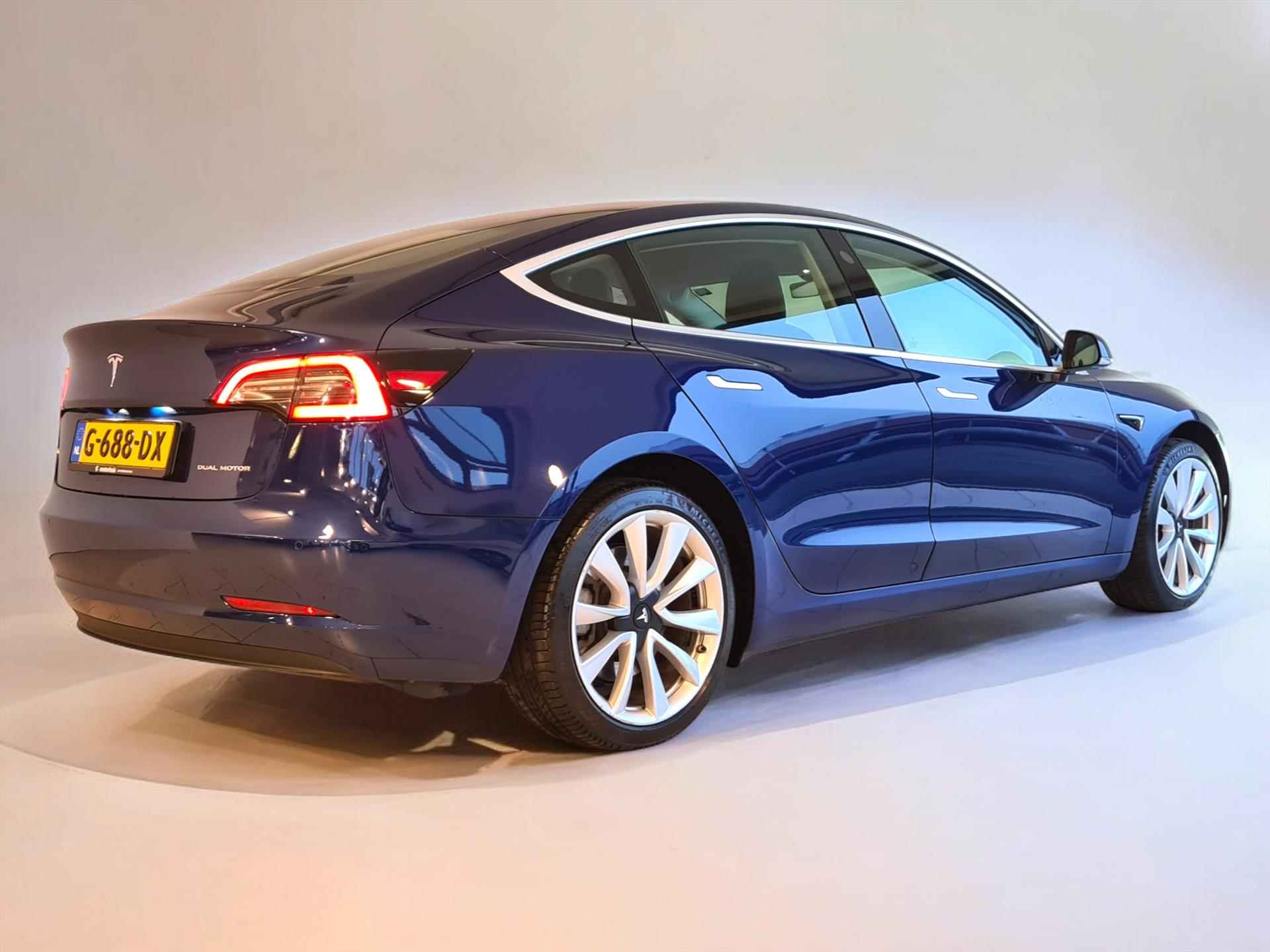 TESLA Model 3 Long-Range Dual Motor AWD 75 kWh LEDER NAVI CAMERA LED - 2/29