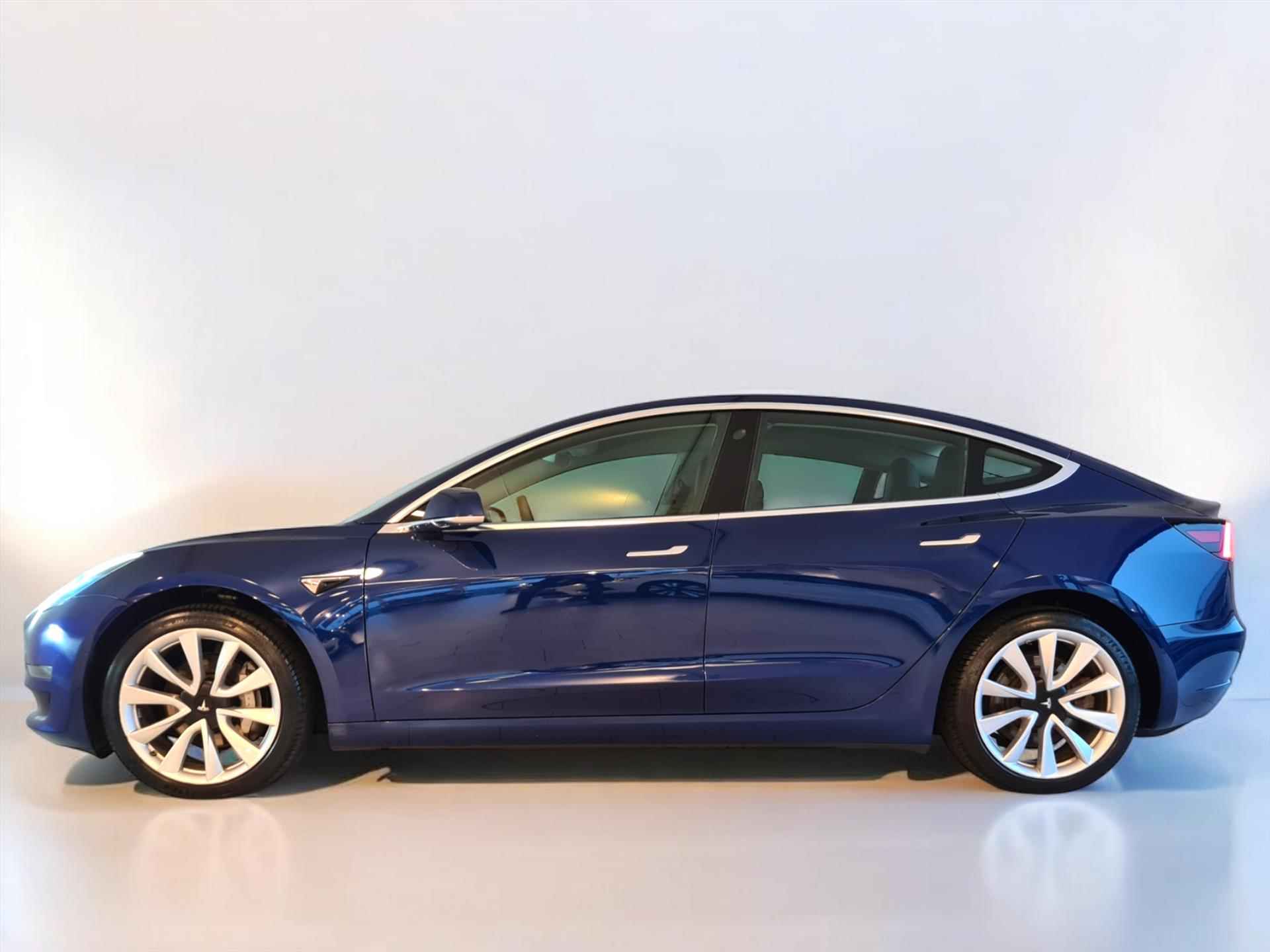 TESLA Model 3 Long-Range Dual Motor AWD 75 kWh LEDER NAVI CAMERA LED - 5/29